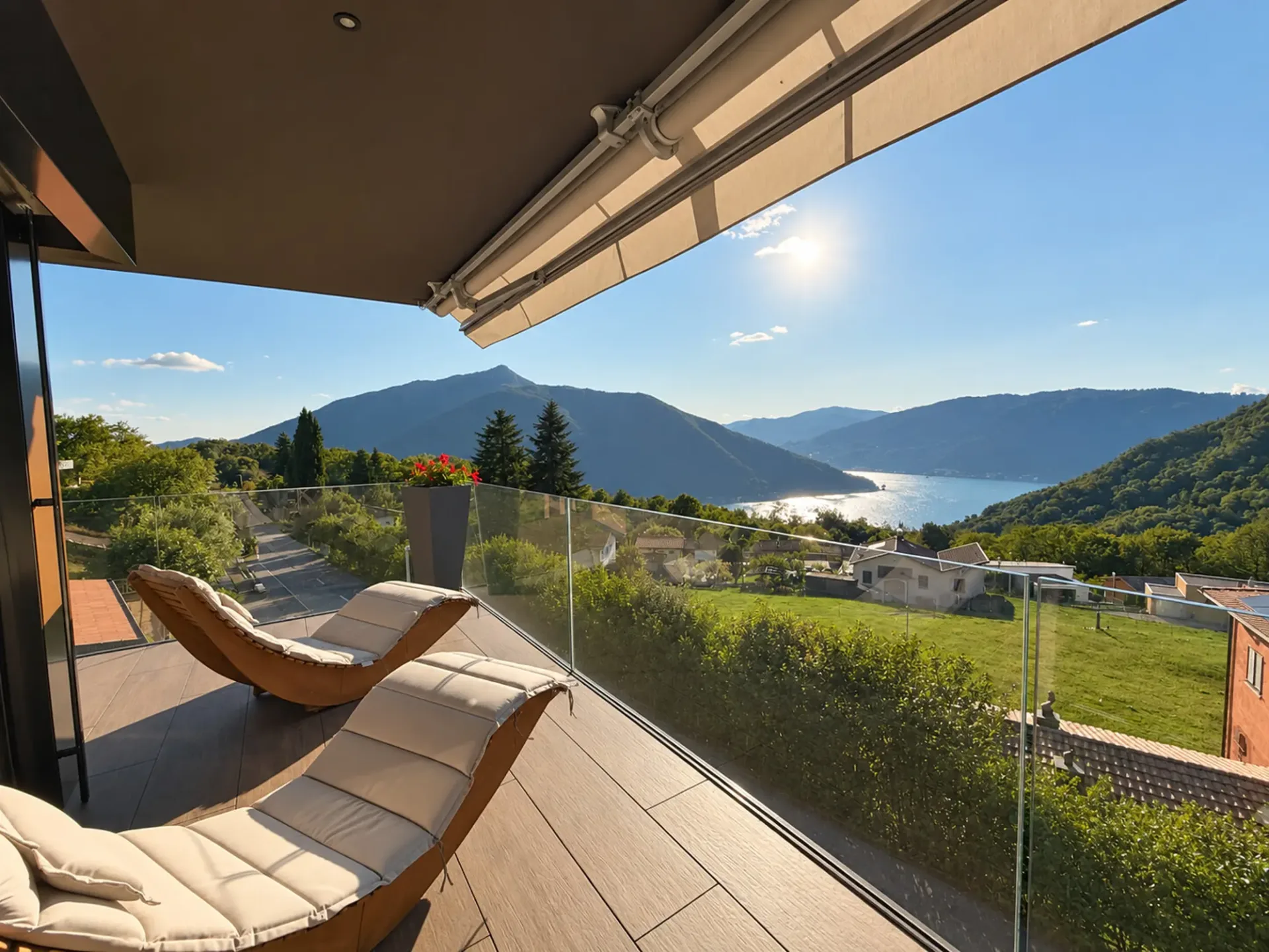 NOUVEL APPARTEMENT ATTIQUE DE 4.5 PIÈCES AVEC VUE SUR LE LAC À ROVIO