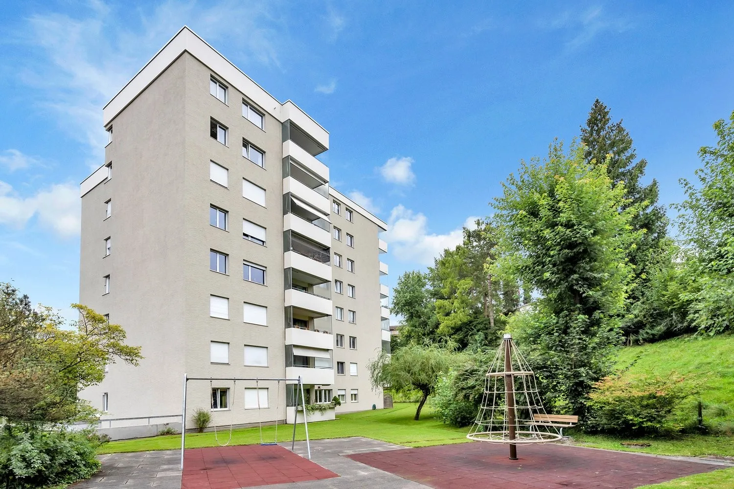 Attraktive 4.5 Zimmer-Wohnung im schönen Köniztal