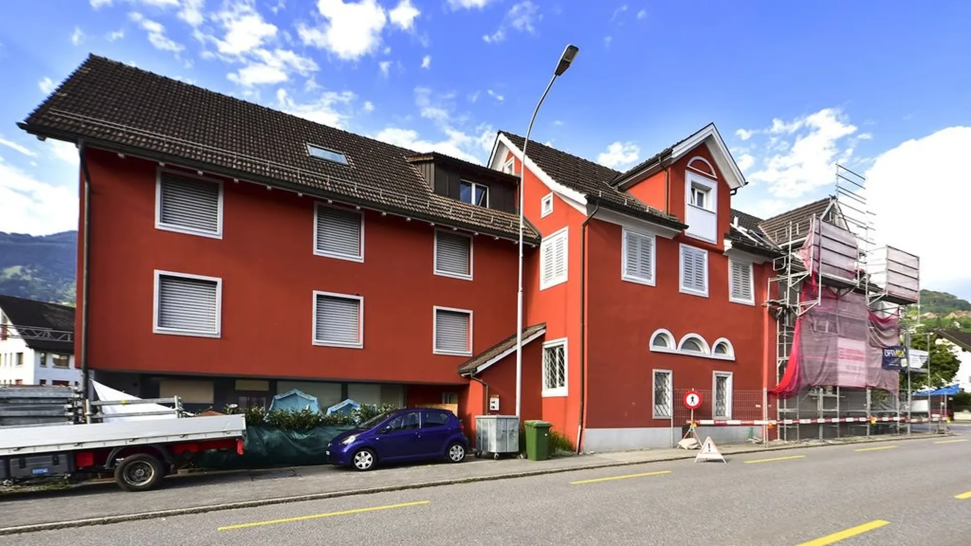 PARKPLATZ ZU VERMIETEN