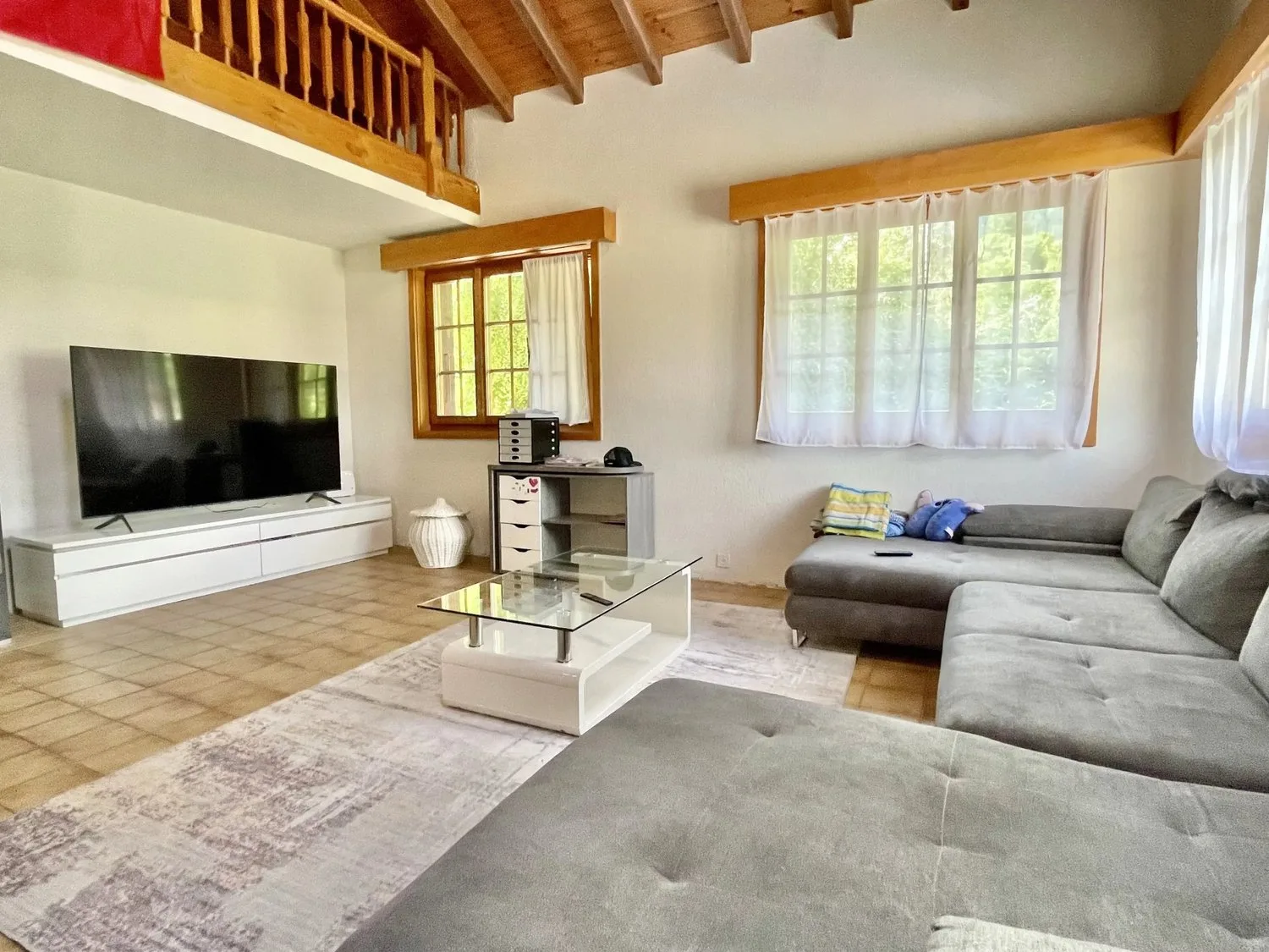 Large 3.5-room apartment with gallery