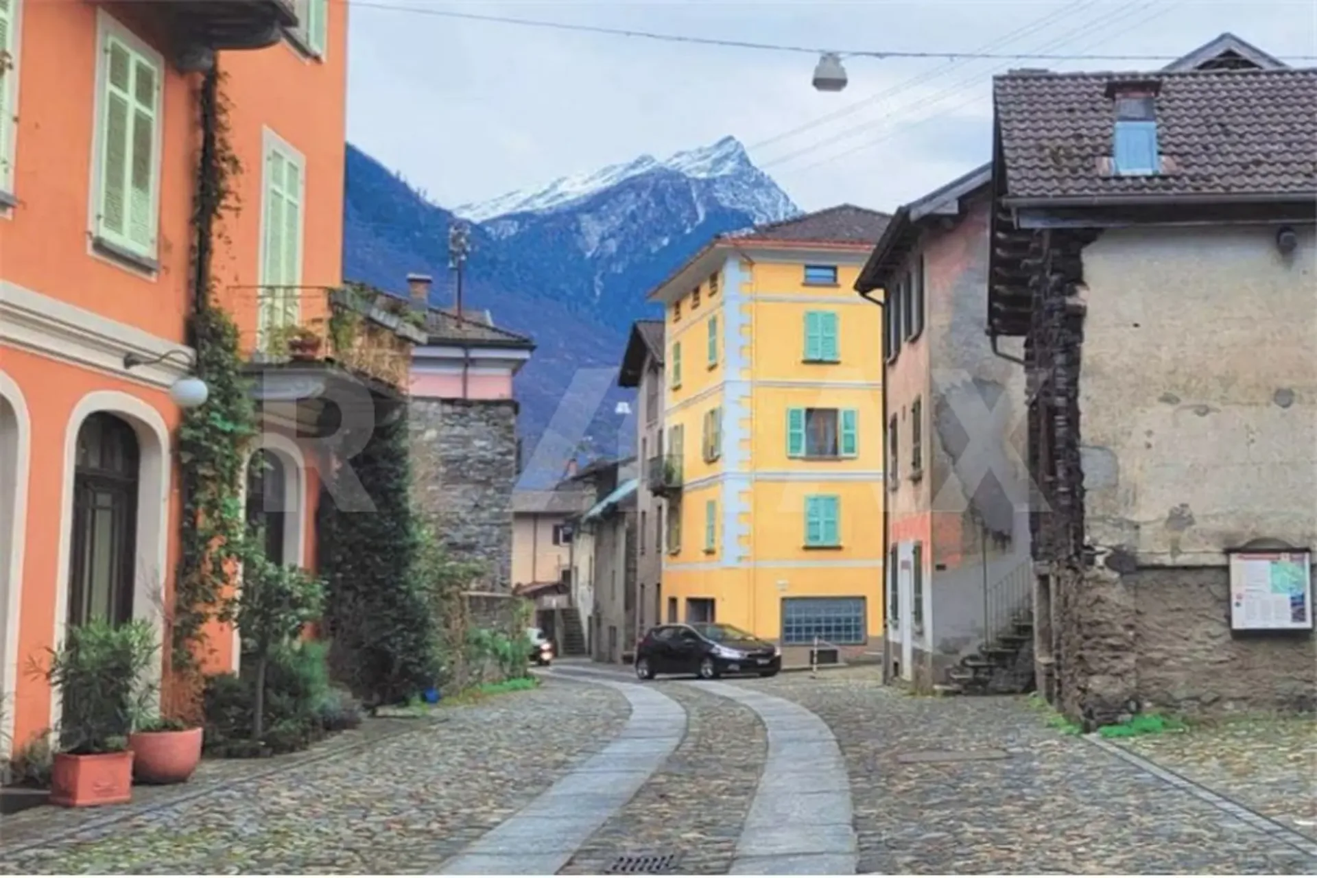 Palazzina con rendita molto interessante in vendita a Malvaglia