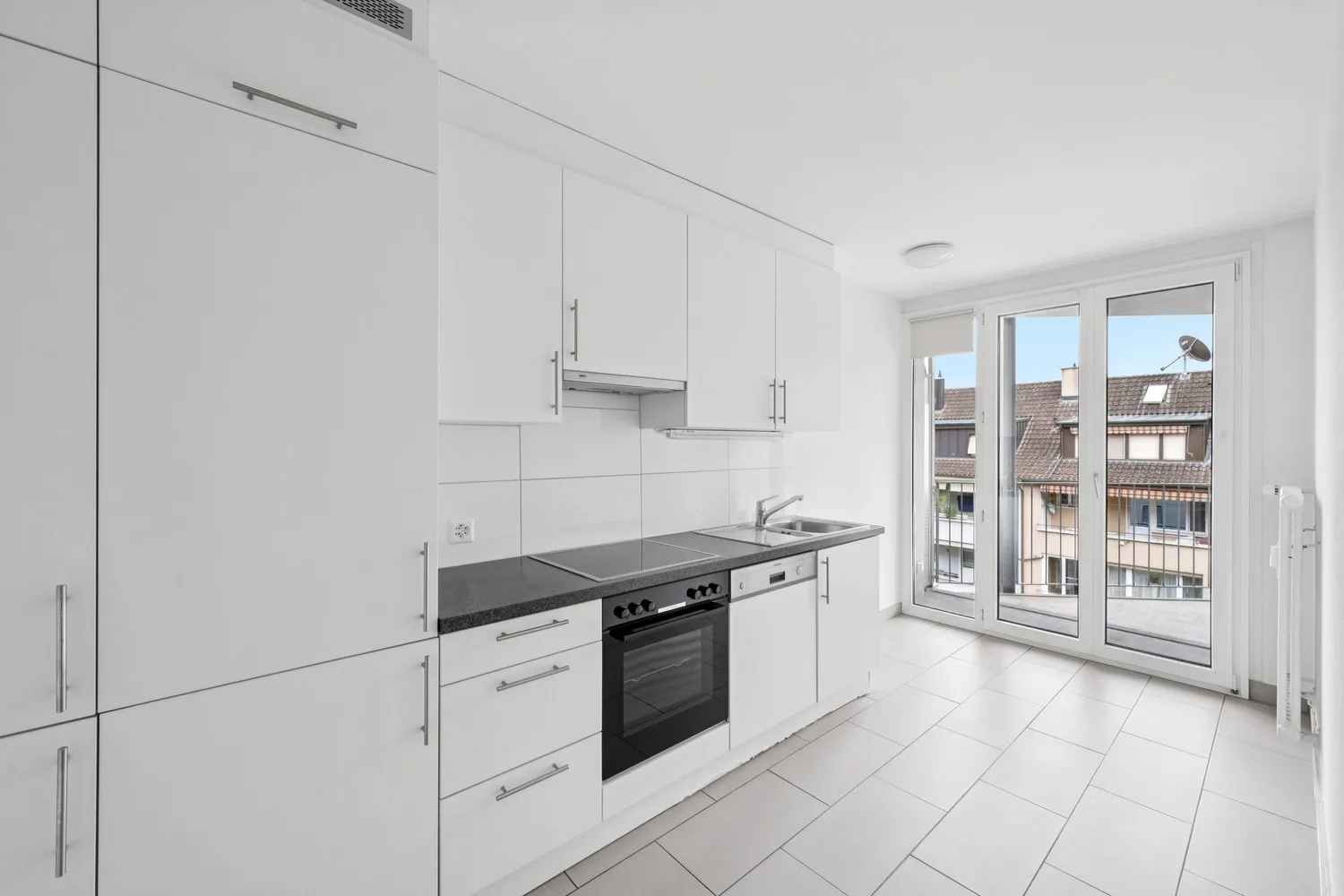 Schöne 3 ZWG mit grossem Balkon!