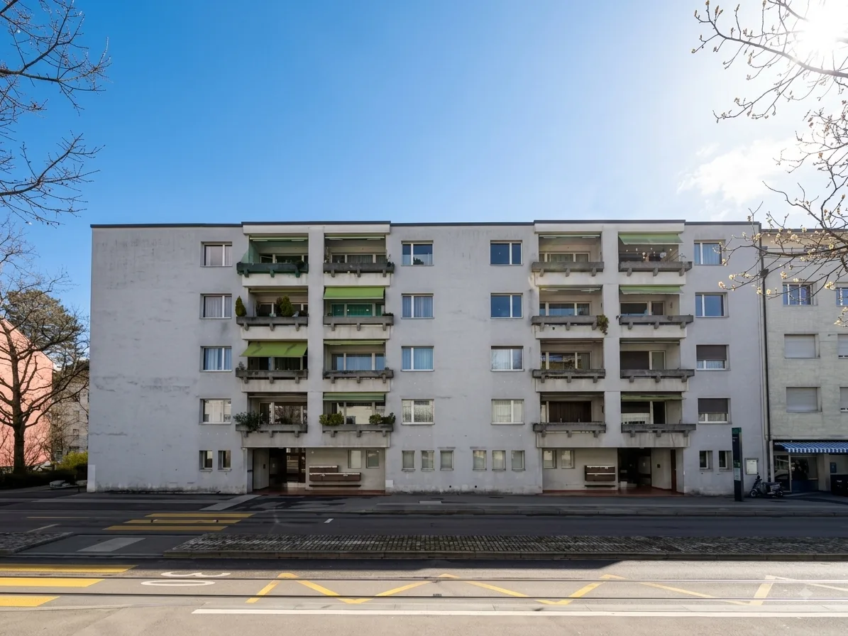 Lichtdurchflutetes Zuhause mit Balkon, Lift & idealer ÖV-Anbindung