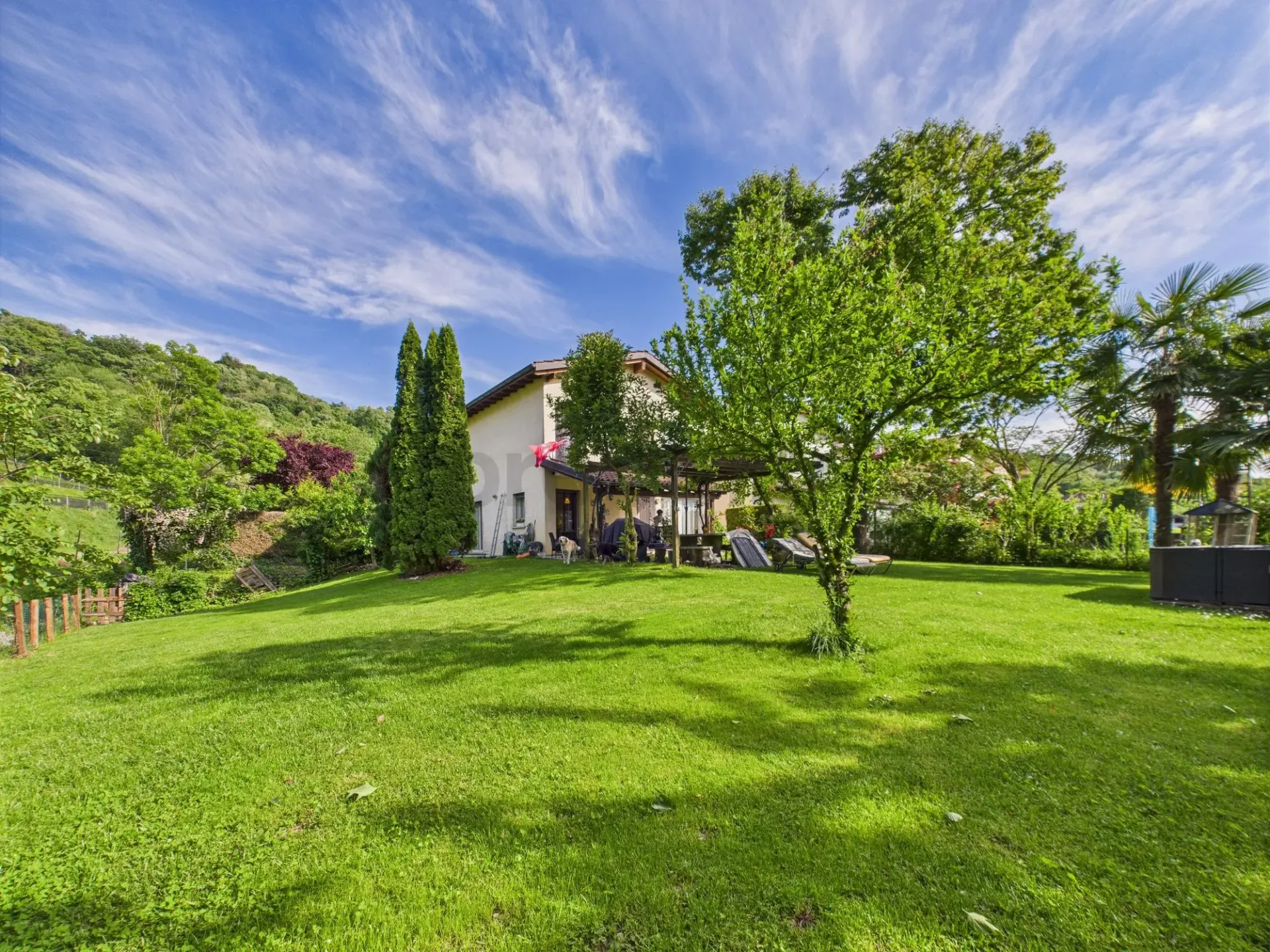 Ruhe und Natur: wunderschönes Einfamilienhaus mit großem Garten