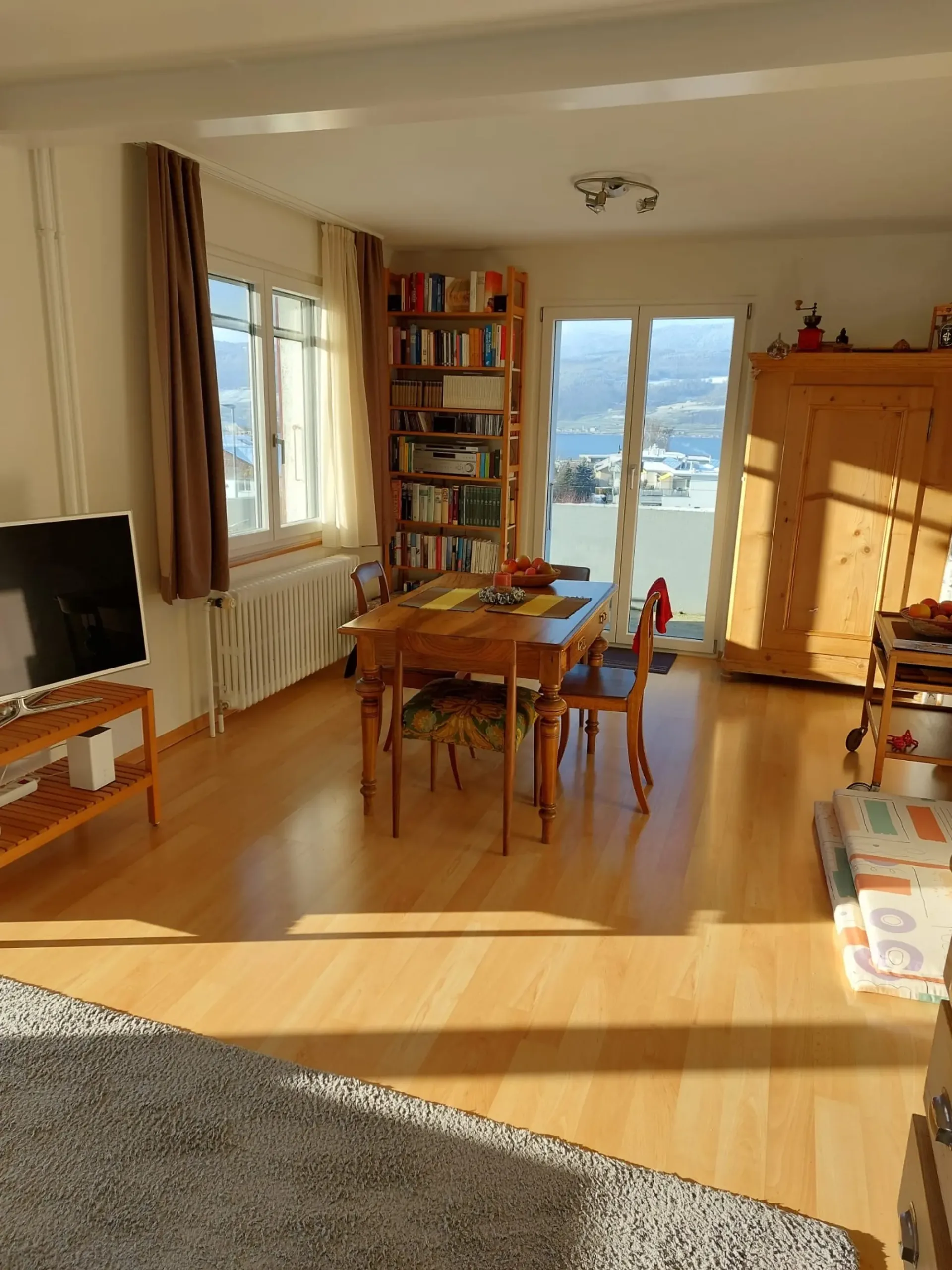 4½ ZIMMER-HAUS IN TÄUFFELEN (BE), MÖBLIERT