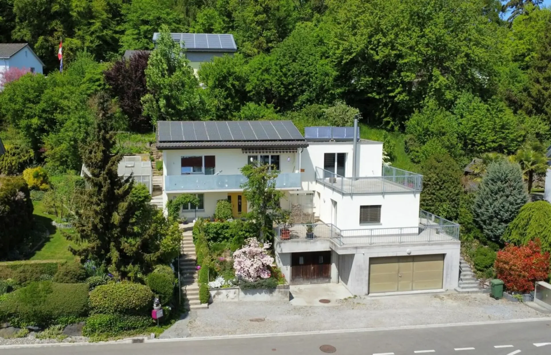 Wohnen mit Weitsicht: Grosszügiges Einfamilienhaus mit Einliegerwohnung