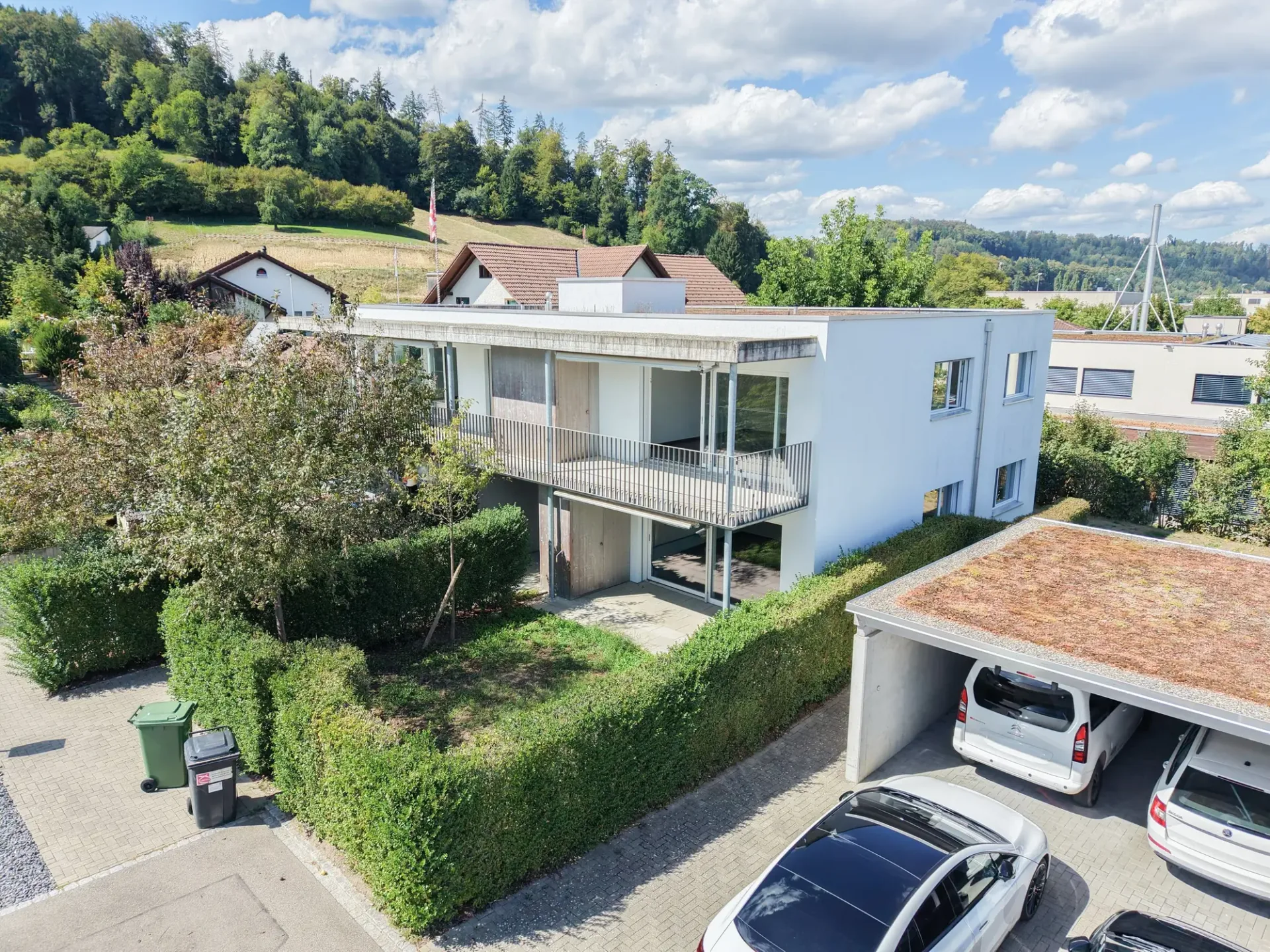 Moderne 2.5-Zimmer-Wohnung im 1. OG mit Balkon, Staffelbach