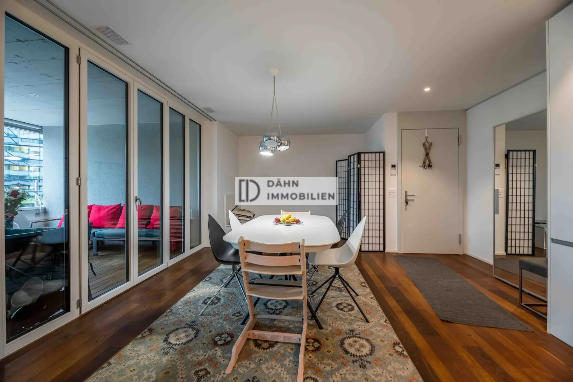 3.5-room apartment with loggia for rent at Maaghof, Zurich