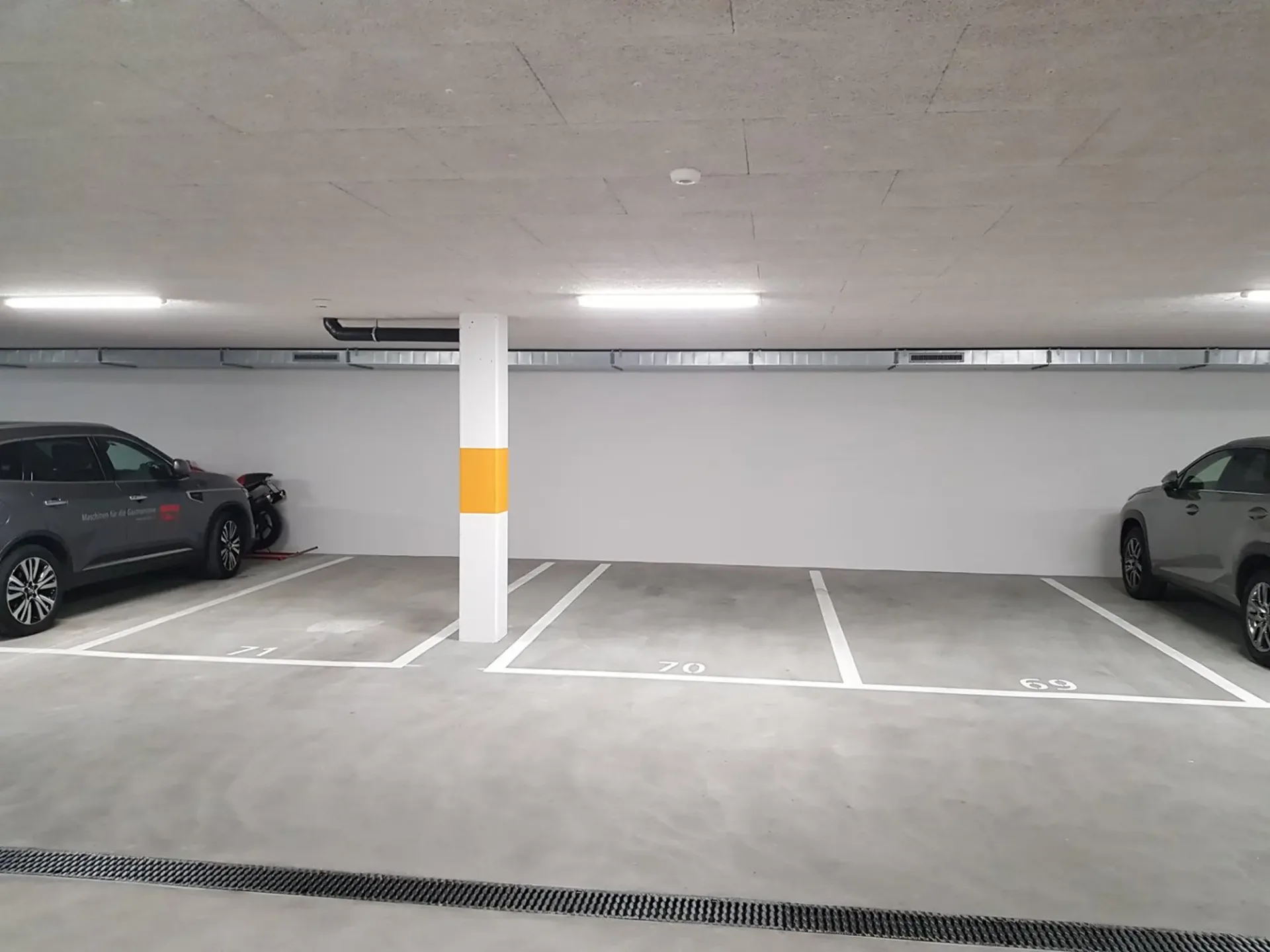 Place de garage dans le nouveau garage Hardfeld