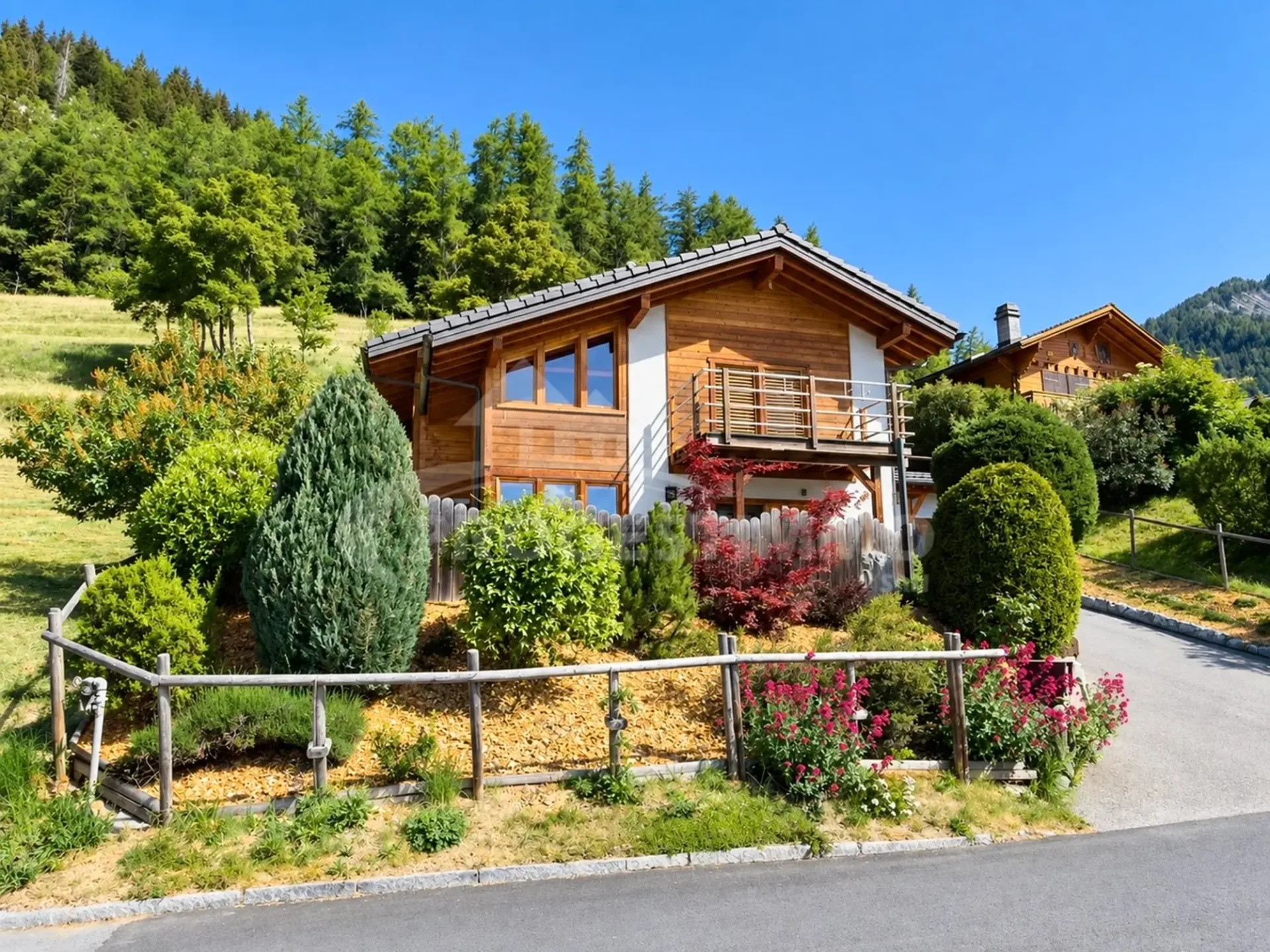 Einfamilienhaus mit 5,5 Zimmern im Herzen der Alpen