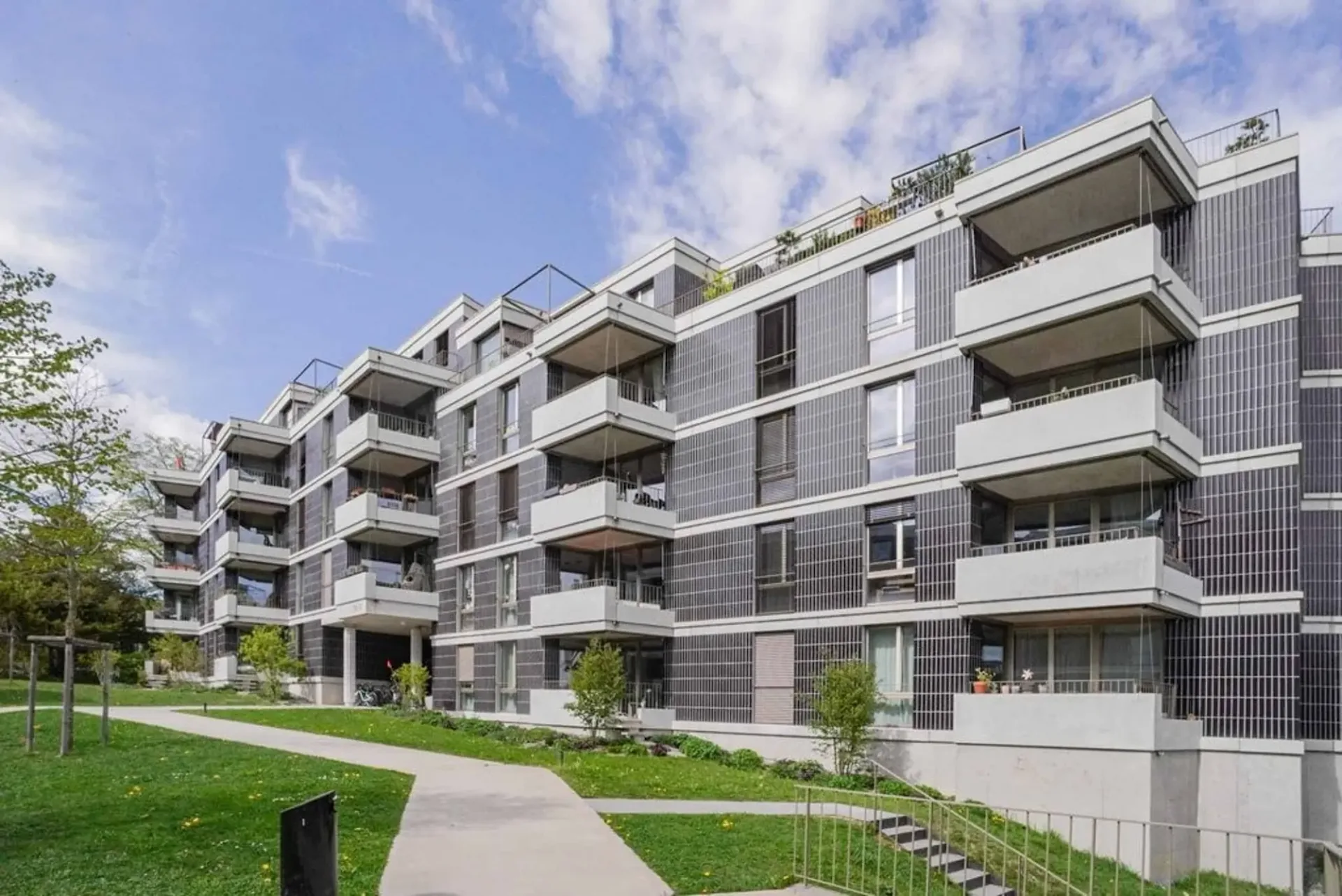 Looking for a trendy apartment?