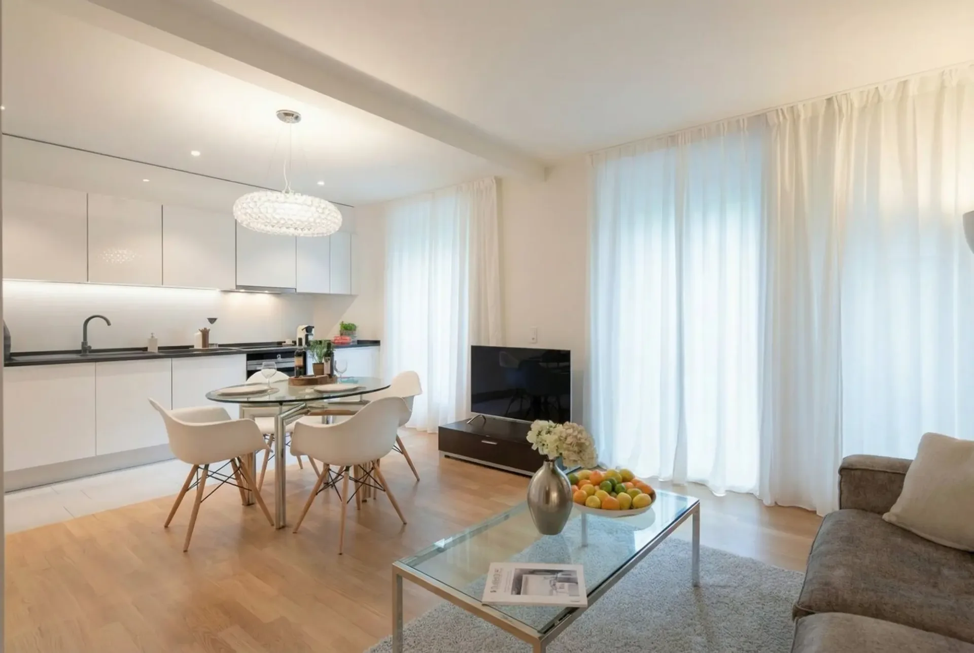Moderne möblierte 3.5-Zimmer-Wohnung im renommierten 8008 Bezirk von Zürich