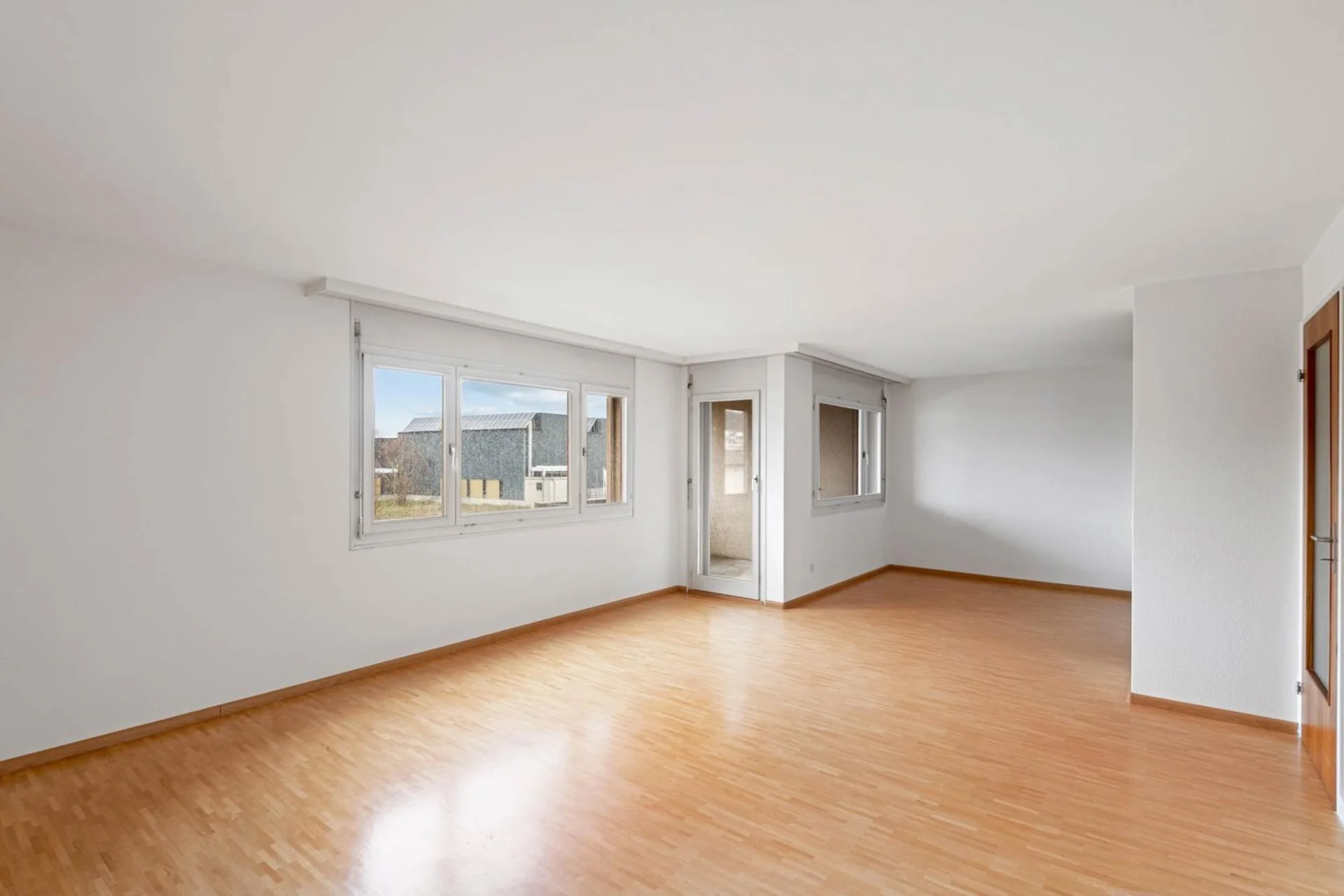 Schöne, helle und grosse 4.5-Zimmerwohnung