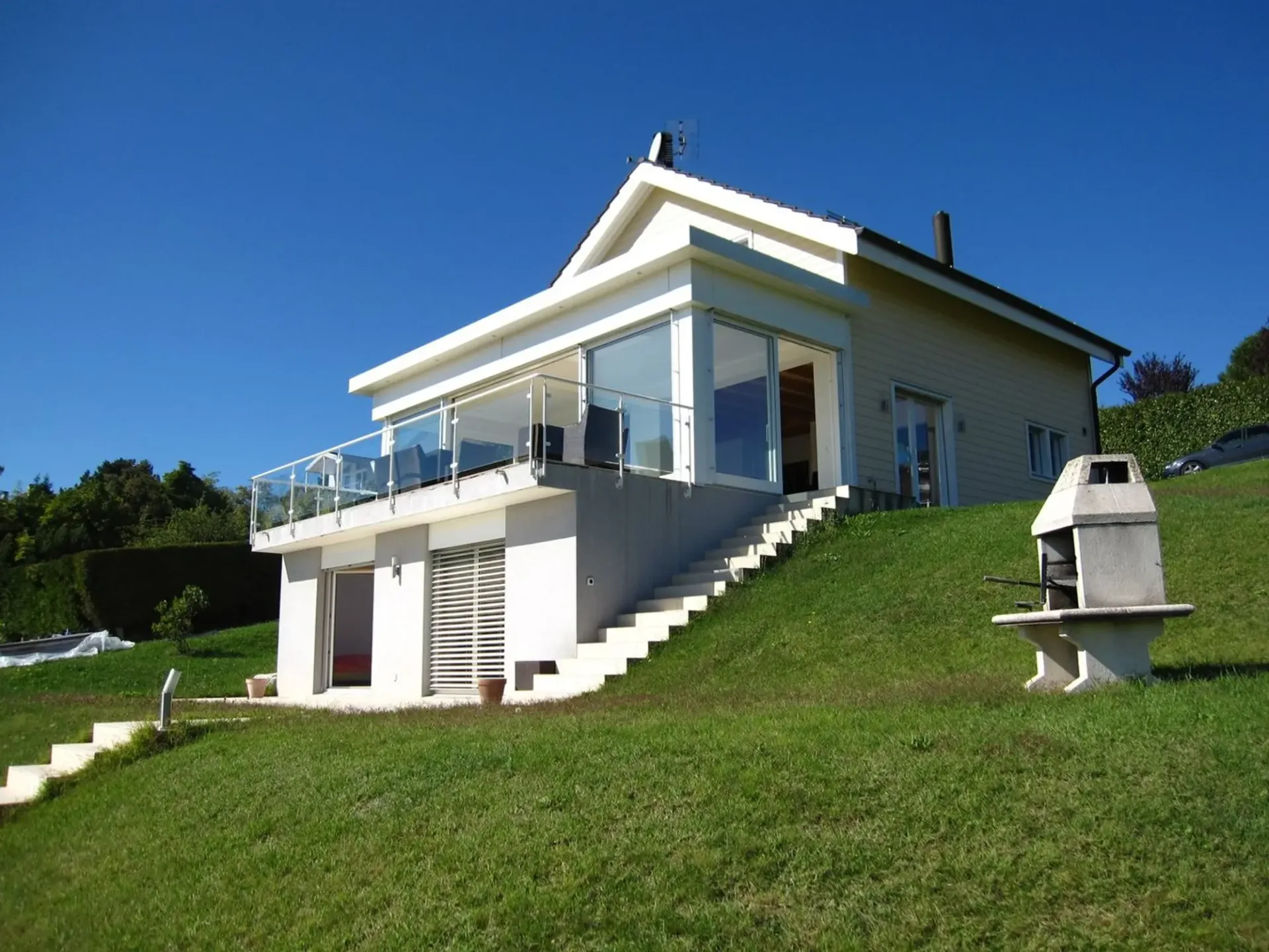 Einzelvilla mit 9 Zimmern und Panoramablick