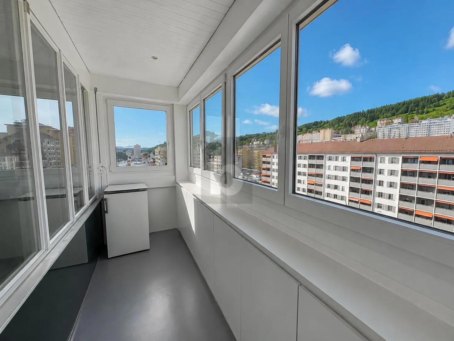 Ideally located near shops
