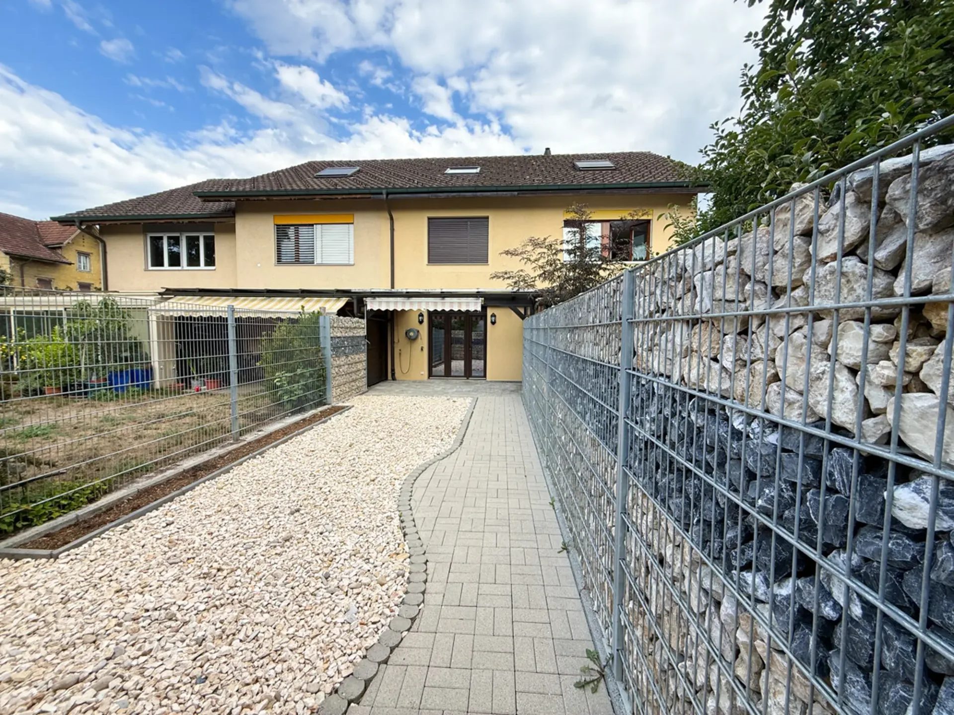 Frisch renoviertes 4.5-Zimmer-Reihenhaus mit Garten in Kriegstetten