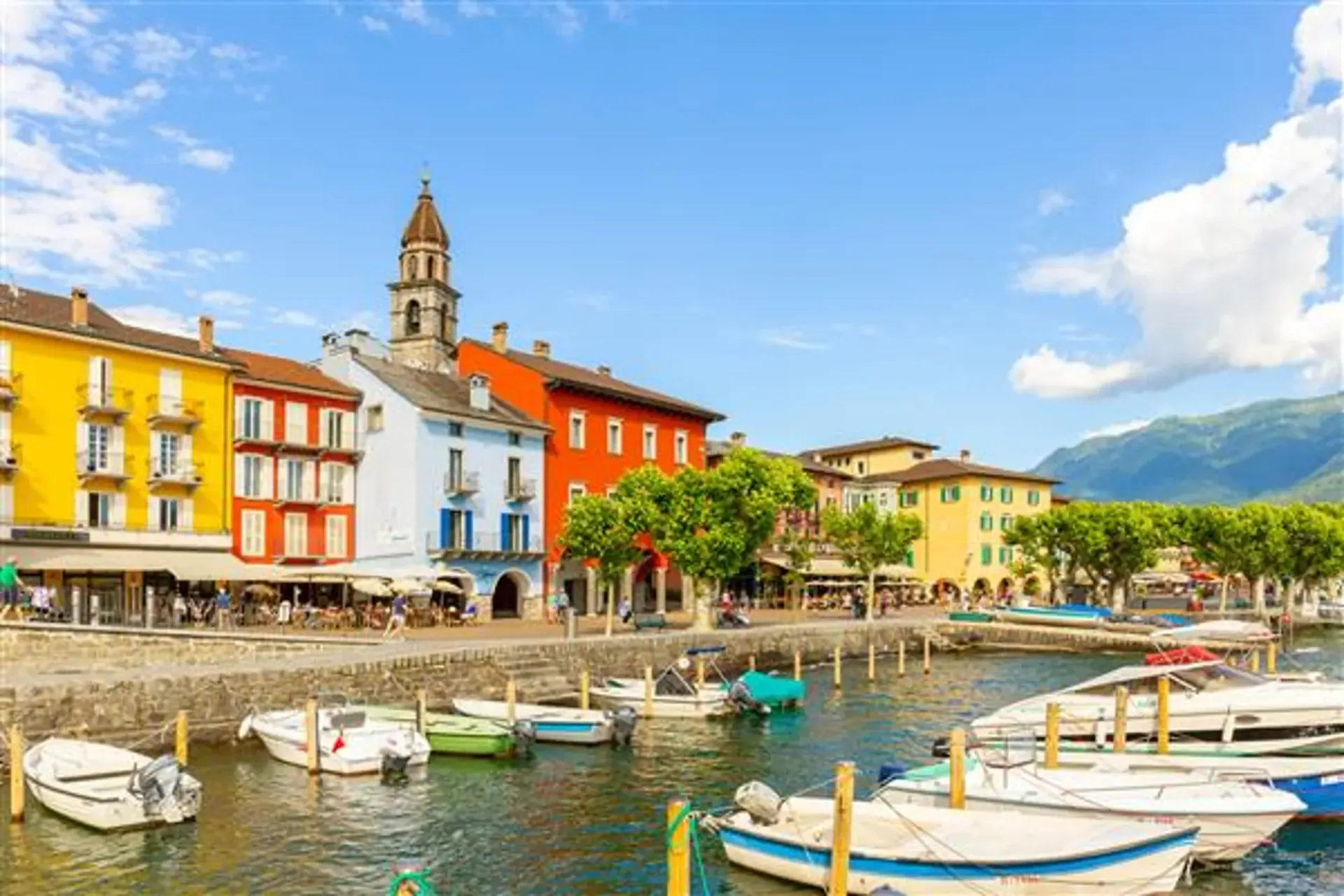 Ascona: Palazzo mit Einnahmen