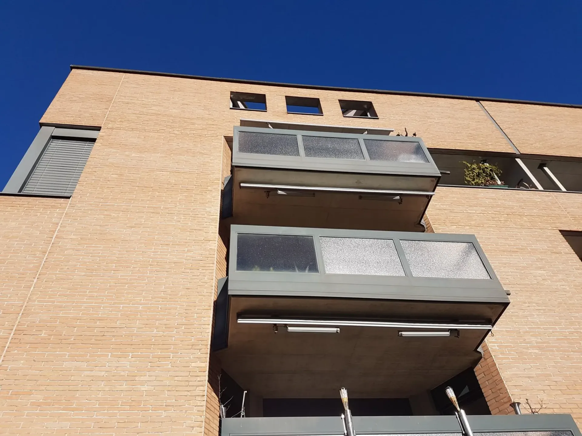 Gemütliche 2.5-Zimmer-Wohnung in Minusio mit Parkplatz