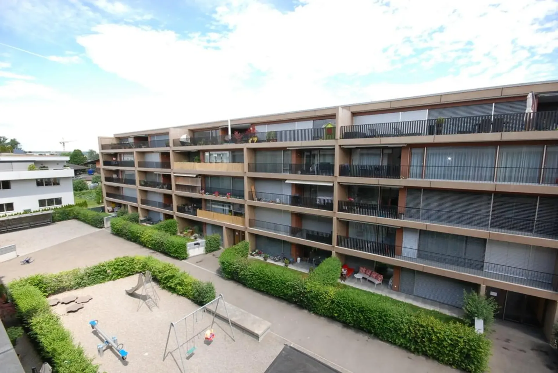 Einstellplatz in Tiefgarage zu vermieten