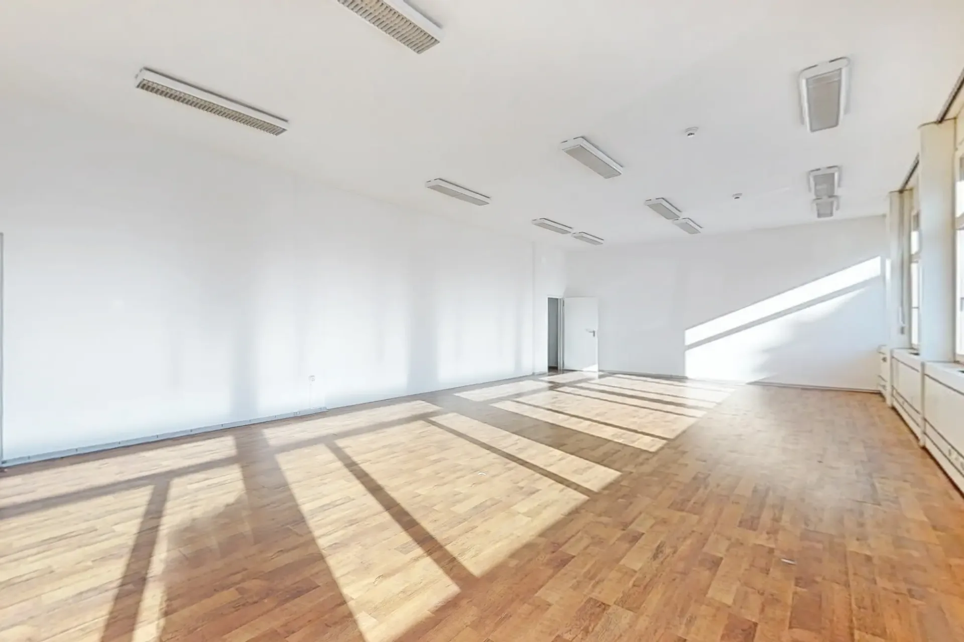 125m2 Gewerbefläche im Erdgeschoss - strategische Erreichbarkeit in Manno