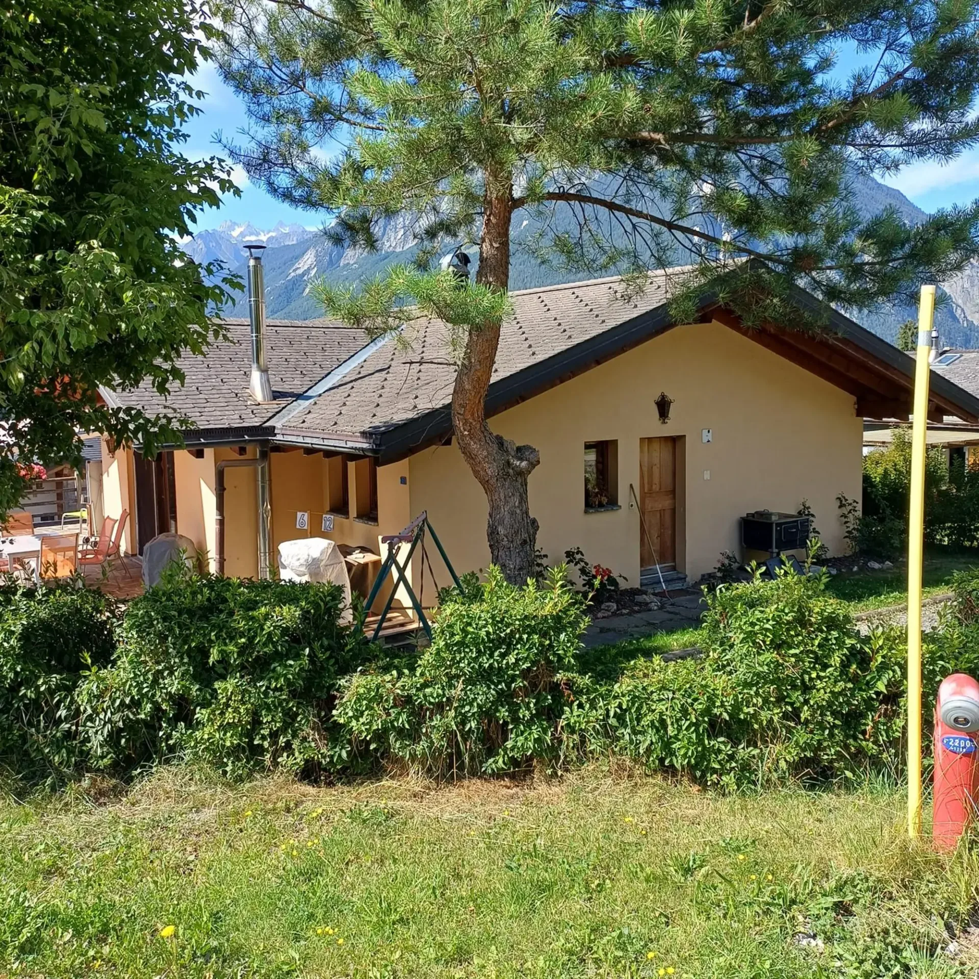Einfamilienhaus 5.5 Zimmer zur Miete für ein Jahr in Vollèges