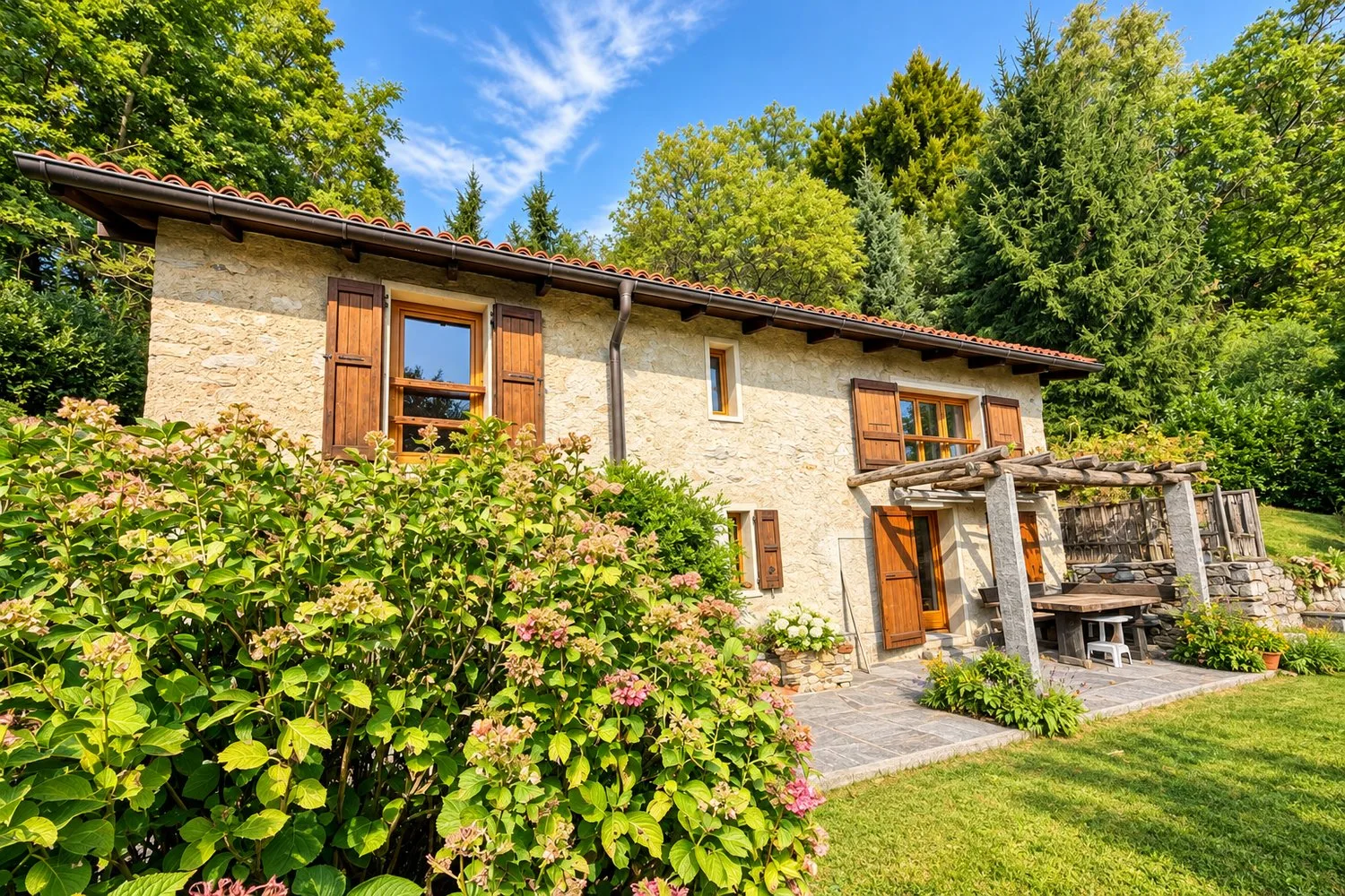 Rustico con giardino  – privacy e tranquillità