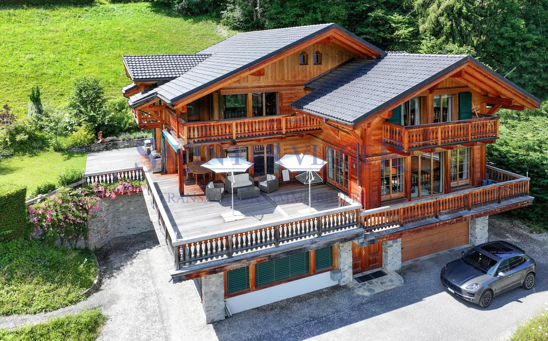Champéry, Chalet d'Exception de 450 m2 habitables - Viager occupé