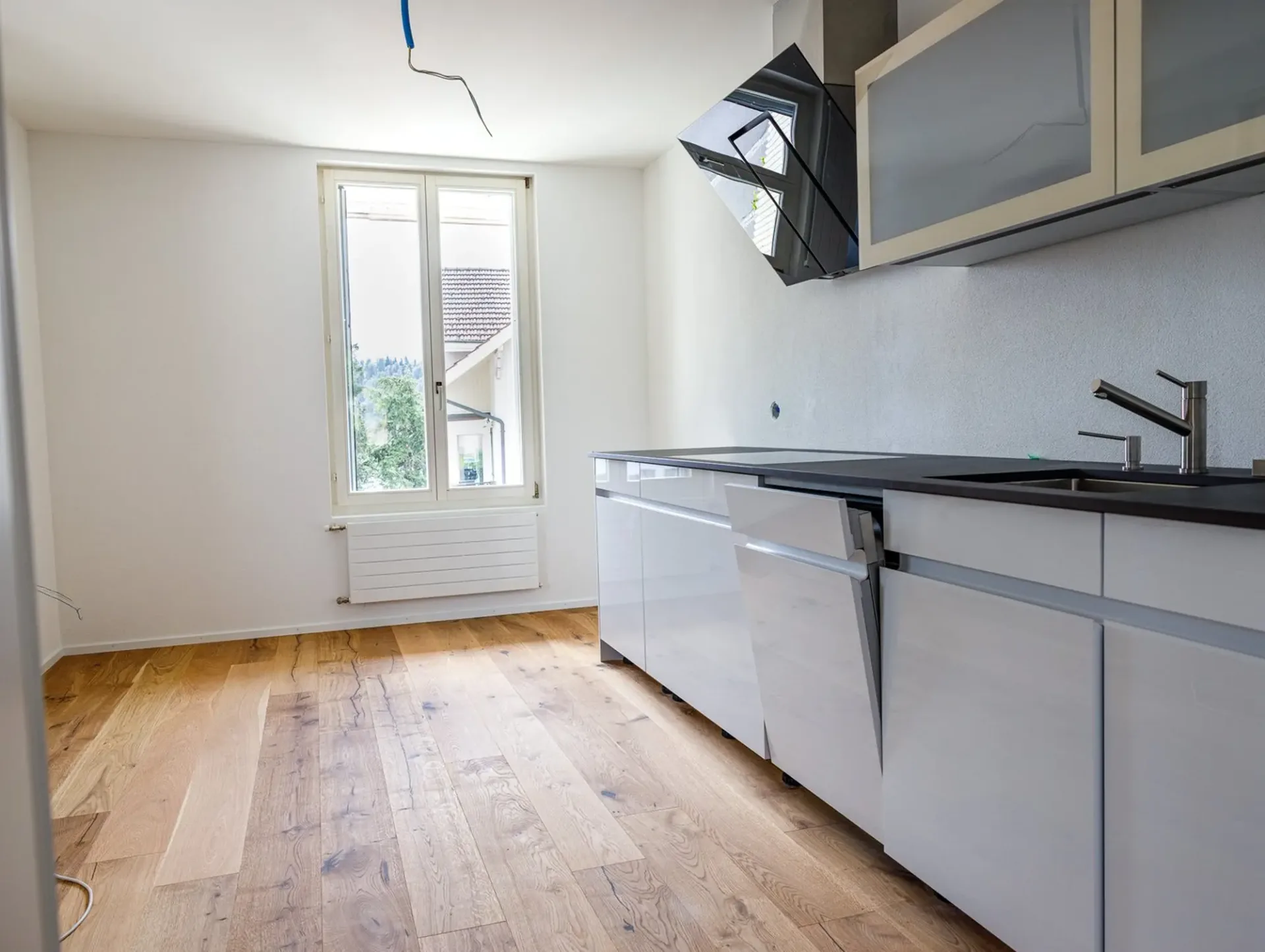 Erstvermietung nach Totalsanierung – Helle 3-Zimmer-Wohnung im Obergeschoss
