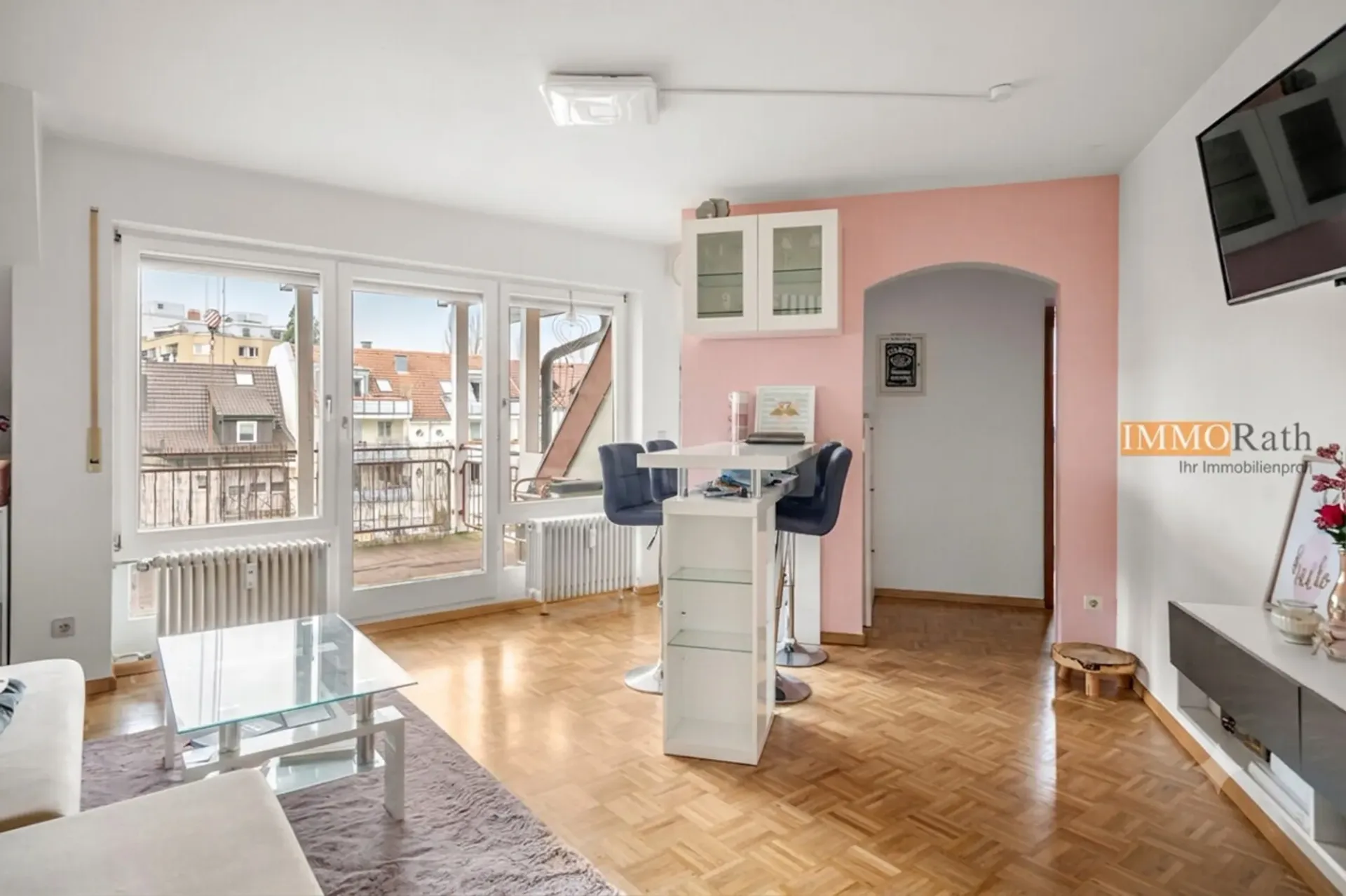 IMMORath.de - Lichtdurchflutete Wohnung mit Balkon und Tiefgaragenstel