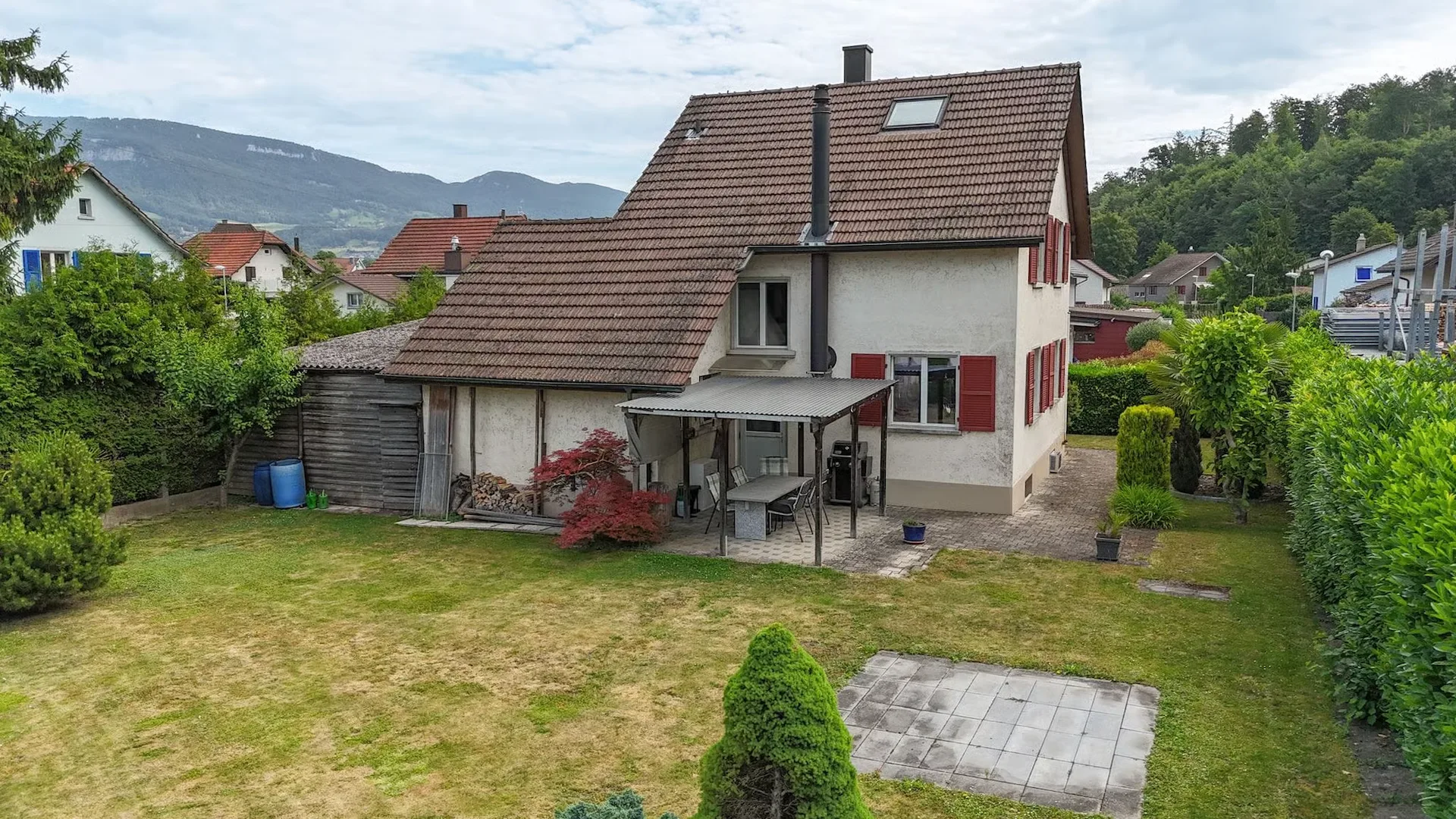 Wohnen & Entspannen: Freistehendes Einfamilienhaus mit grosszügigem Garten