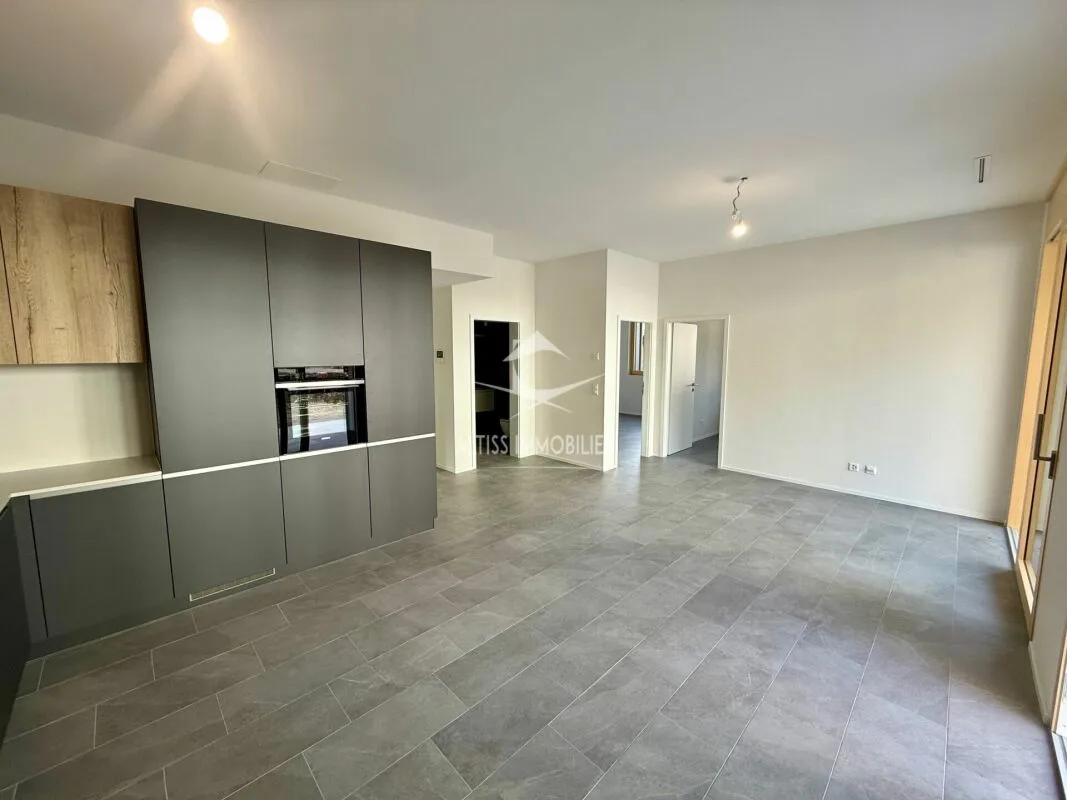 Apartment with new terrace