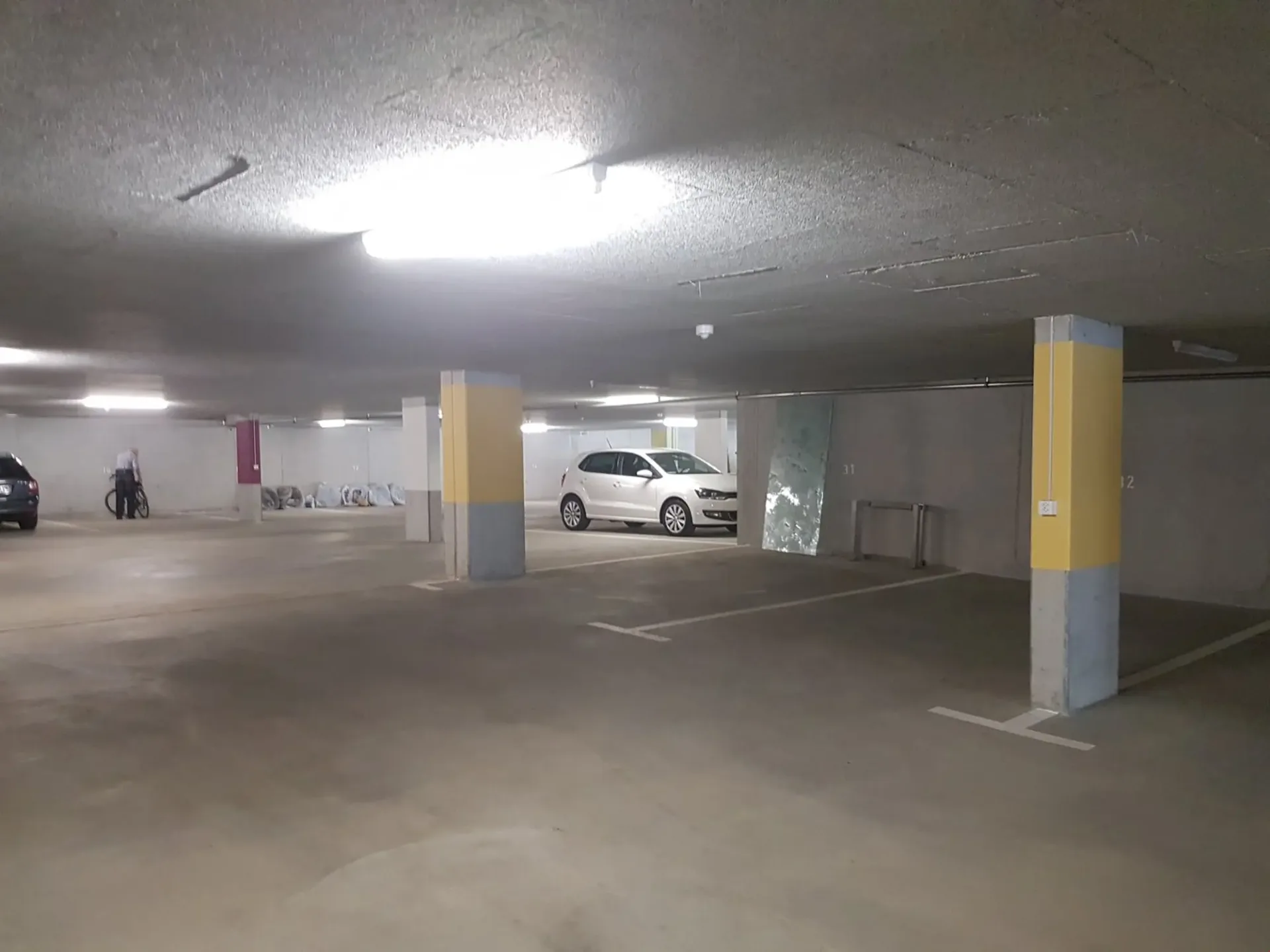 Einstellhallenplatz zu vermieten in Mittelhäusern