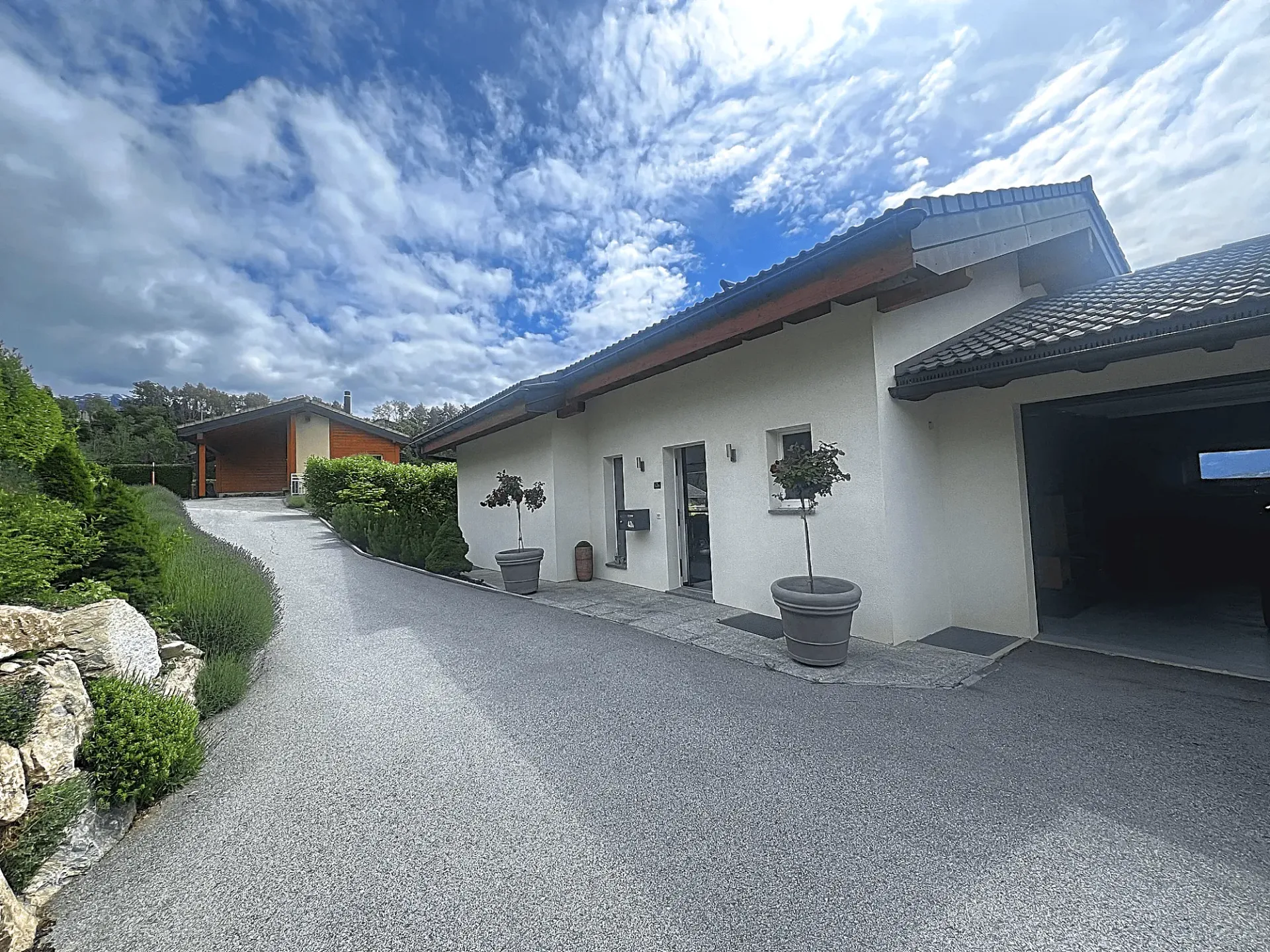 À louer à la semaine : Sublime maison contemporaine de 3.5 pièces à Lens !