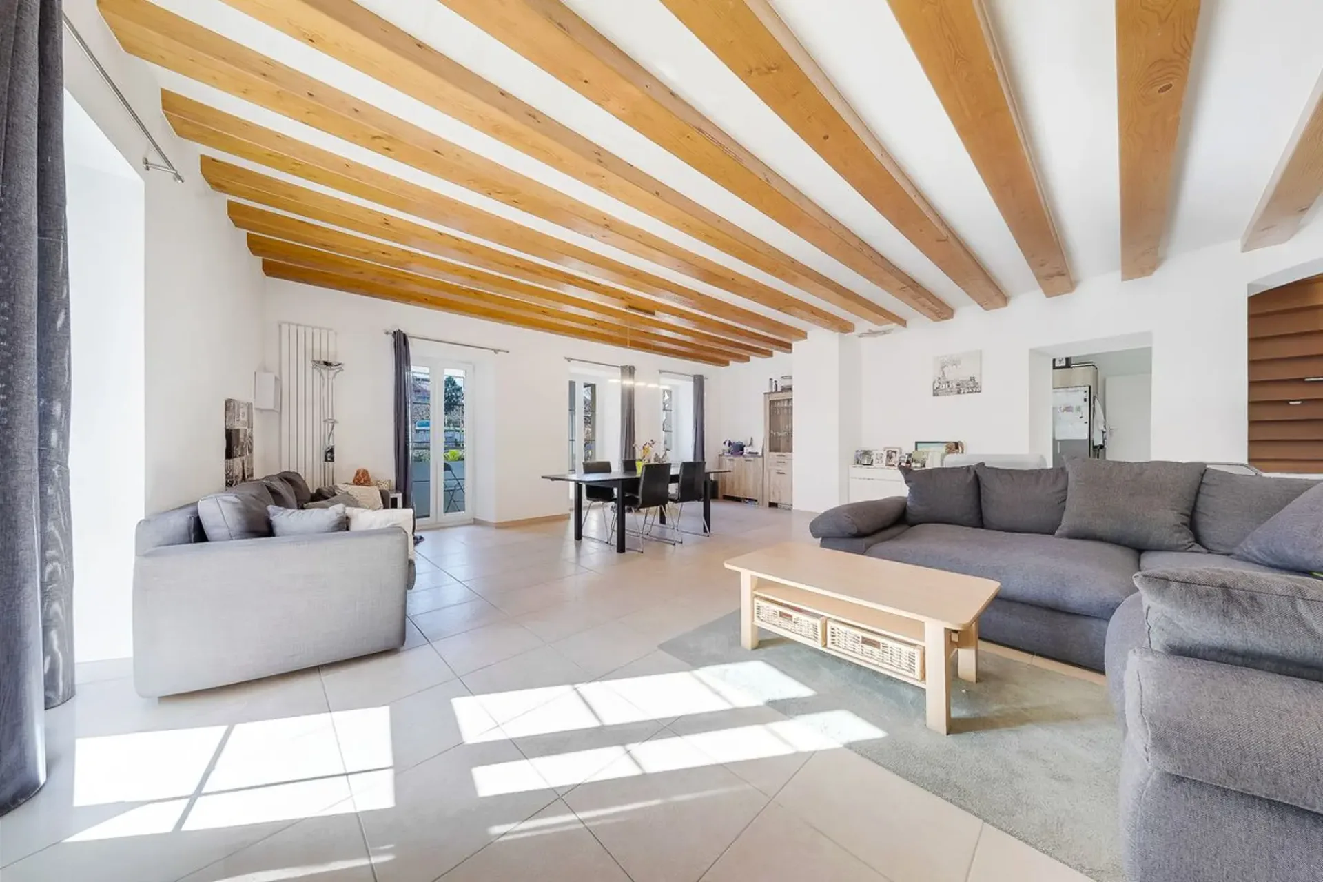Prächtiges Duplex in der Nähe aller Annehmlichkeiten