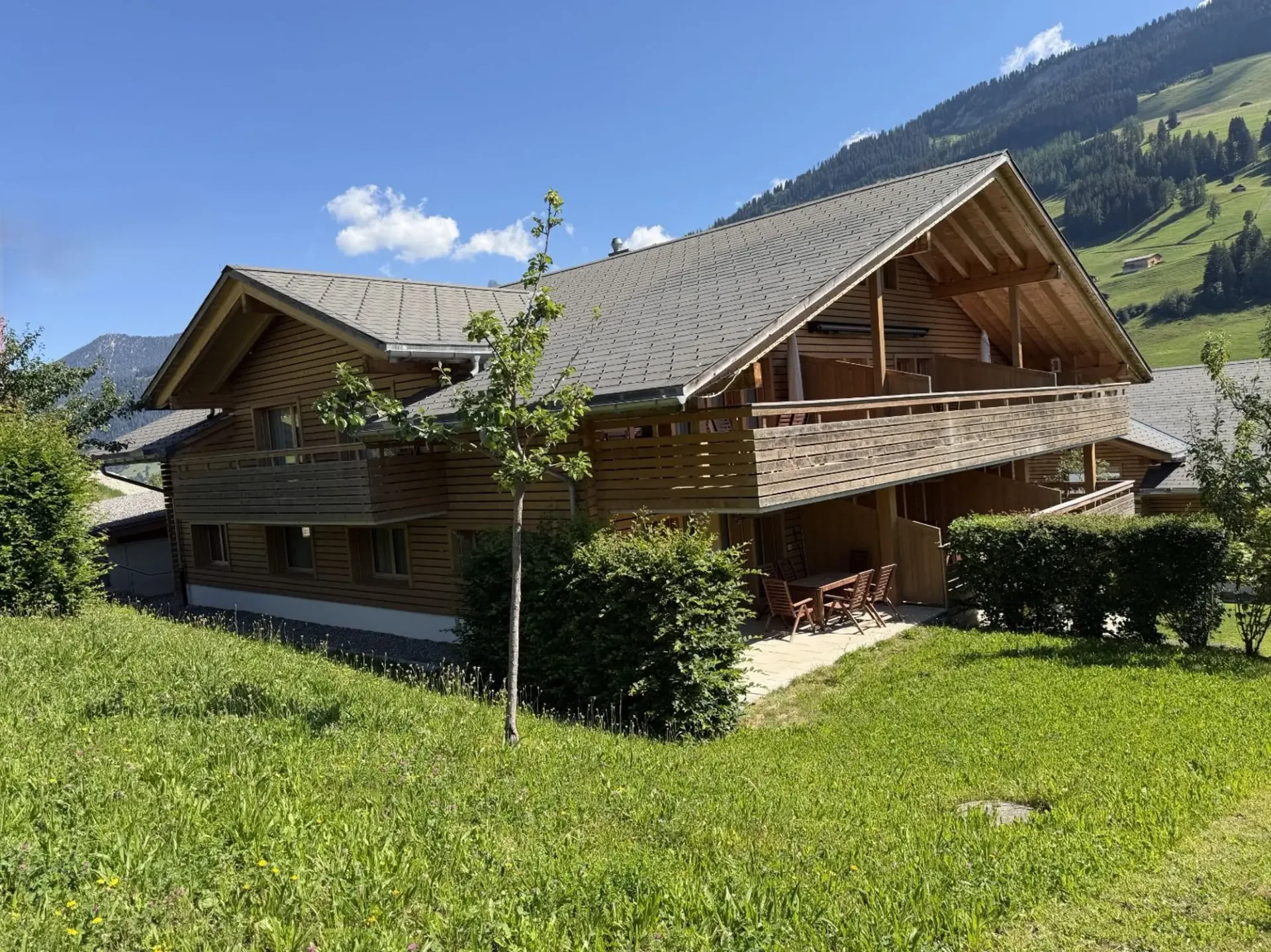 Appartamento vacanze di 3½ locali luminoso nel bel mezzo della località di vacanza di Lenk!