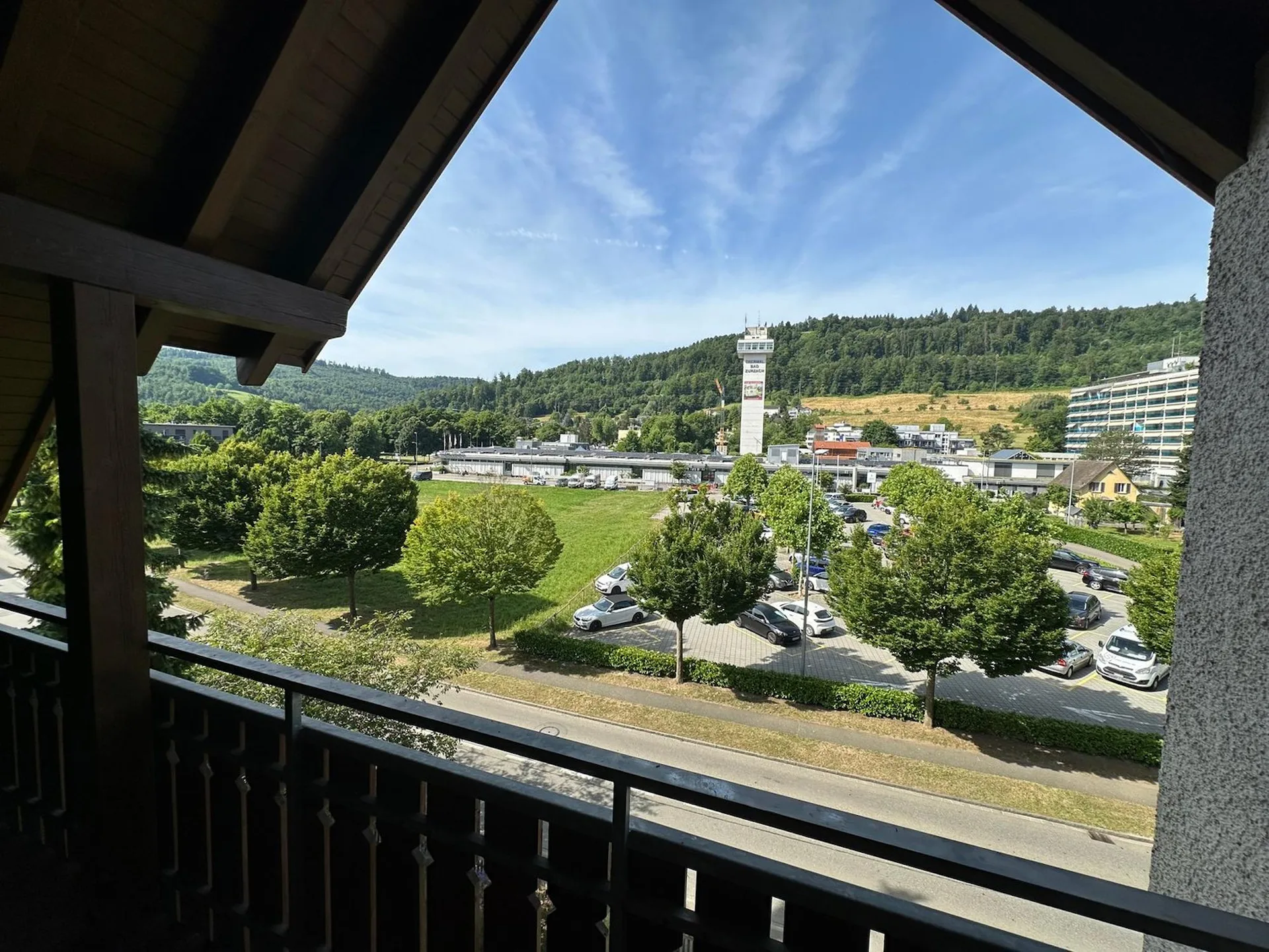 Geräumige 4.5-Zimmer Wohnung mit Riesengalerie (80m2) mit Panoramablick in Zurzach