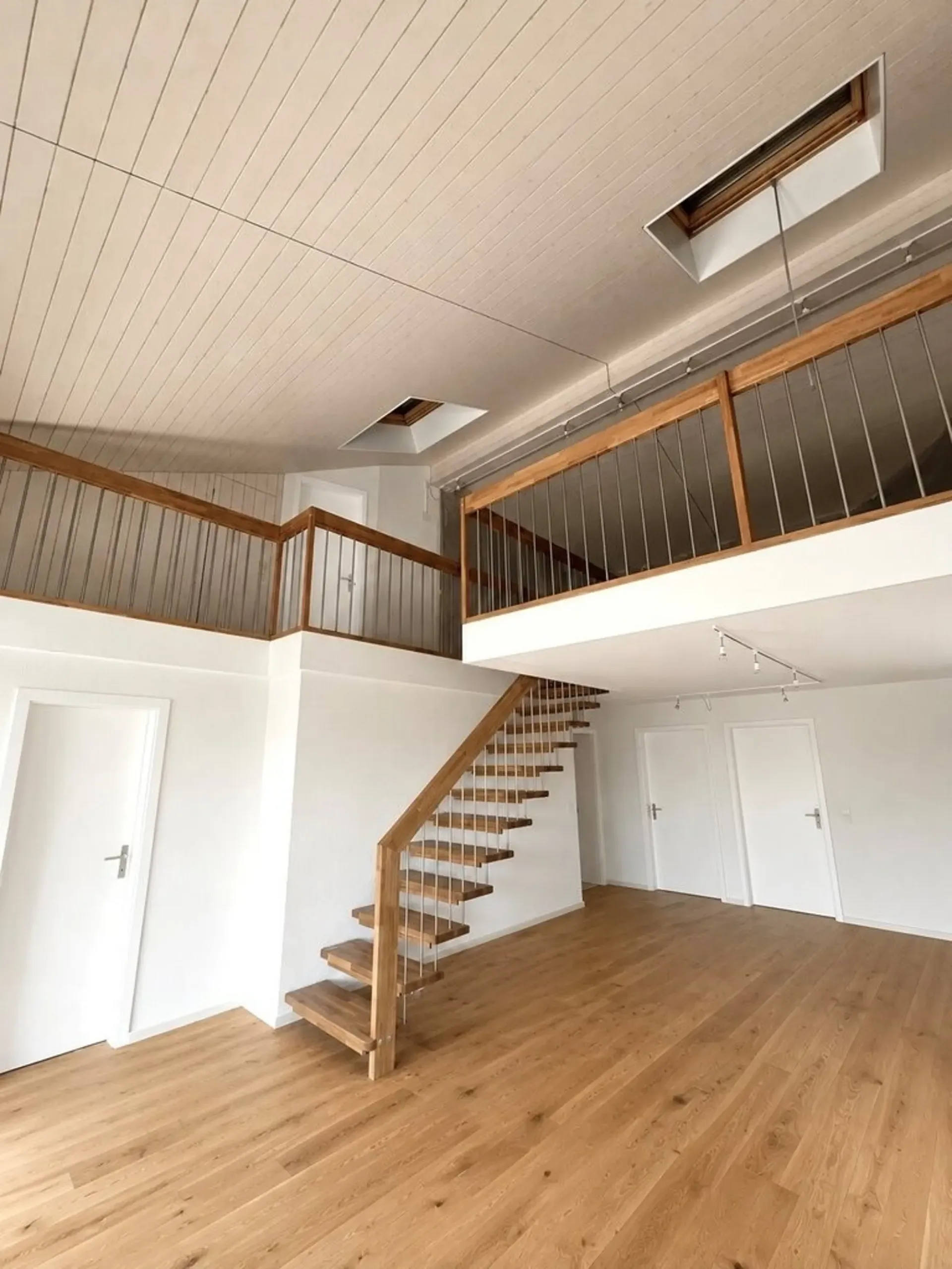 Sanierte 3.5-Zimmer mit Galerie zu vermieten!