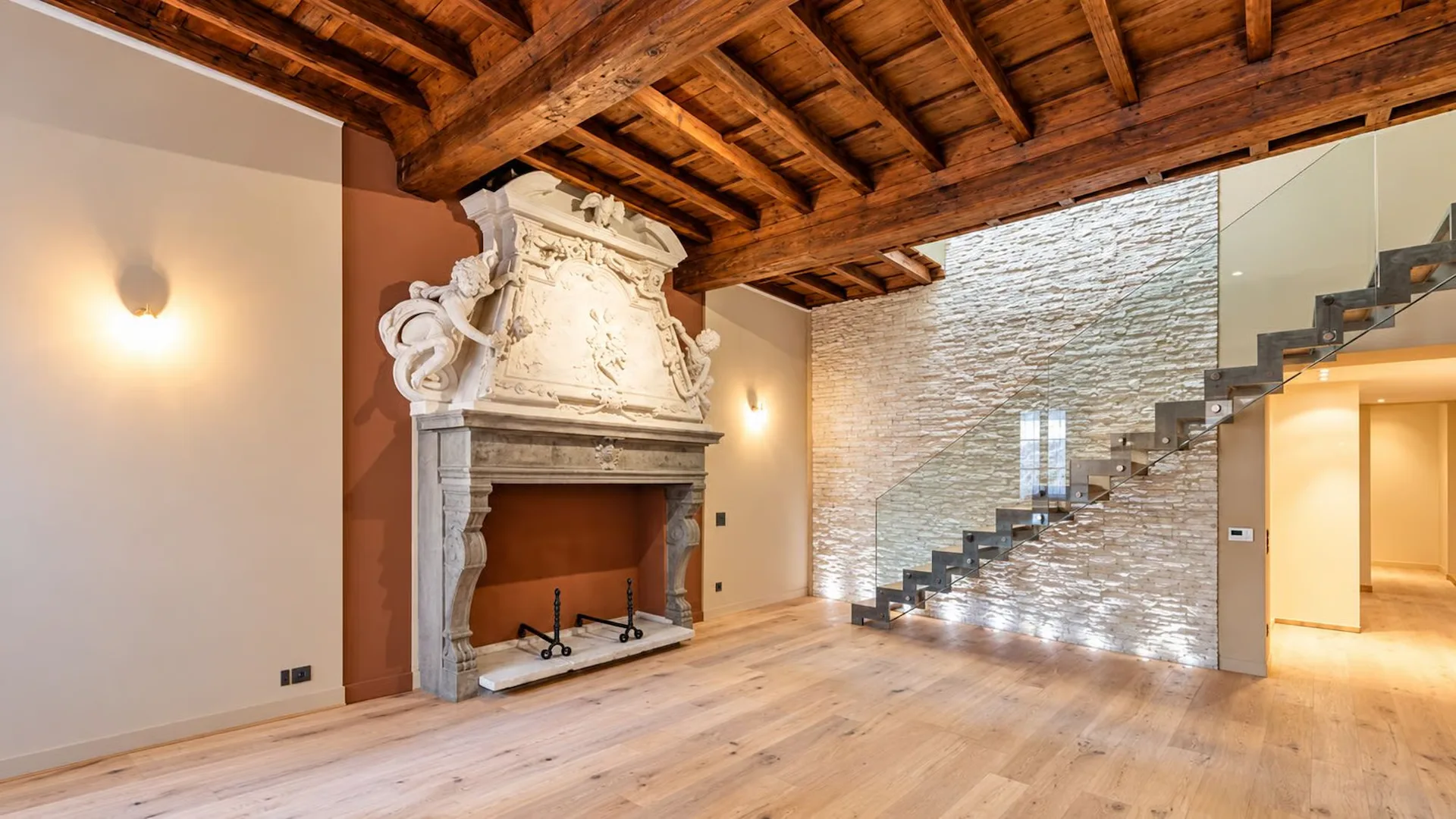 BISSONE – Extraordinary residence between history and design