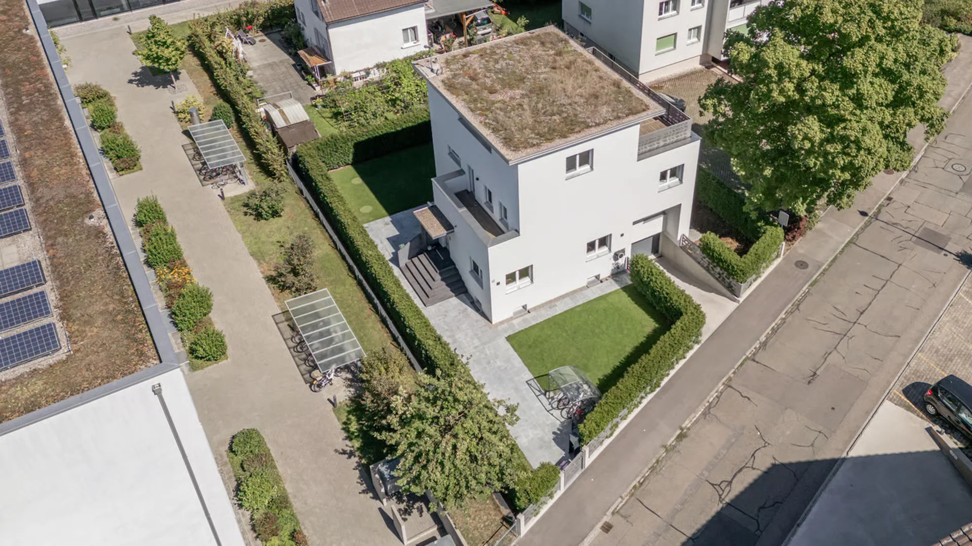 Luxuriöses 6.5-Zimmer-Einfamilienhaus mit Hobbyraum und Garage