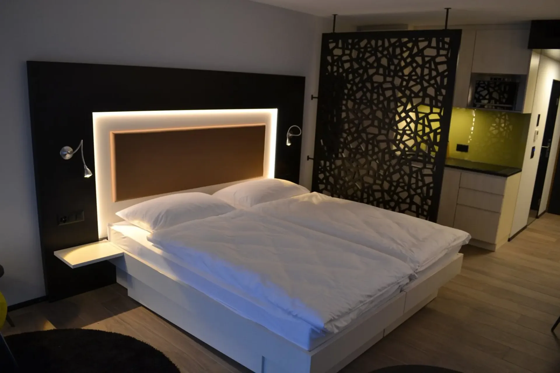 Appartements d'affaires complètement meublés à louer à Stansstad