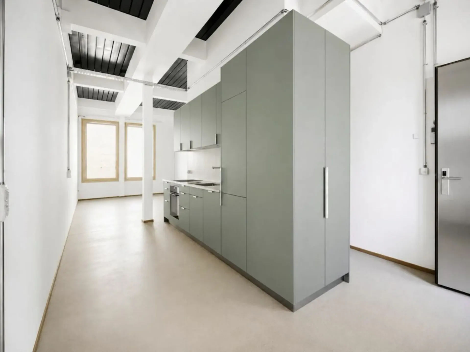 Grosszügige Maisonette-Wohnung am Rhein mit industriellem Charme