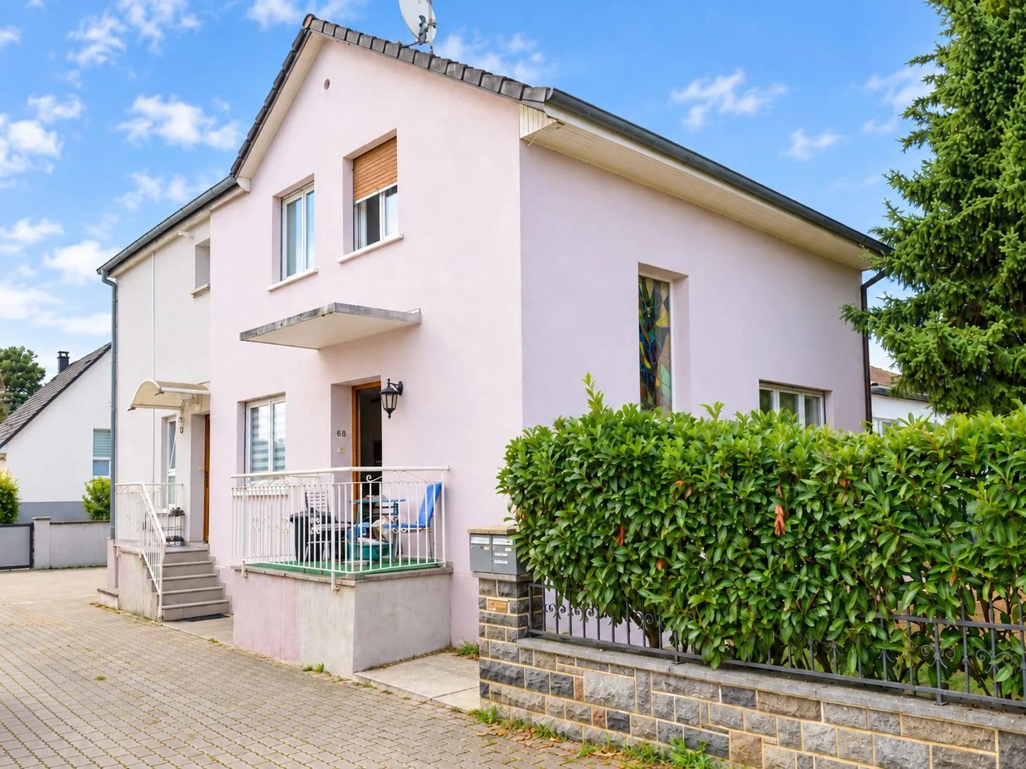 6-Zimmer-Einfamilienhaus in Hésingue Frankreich