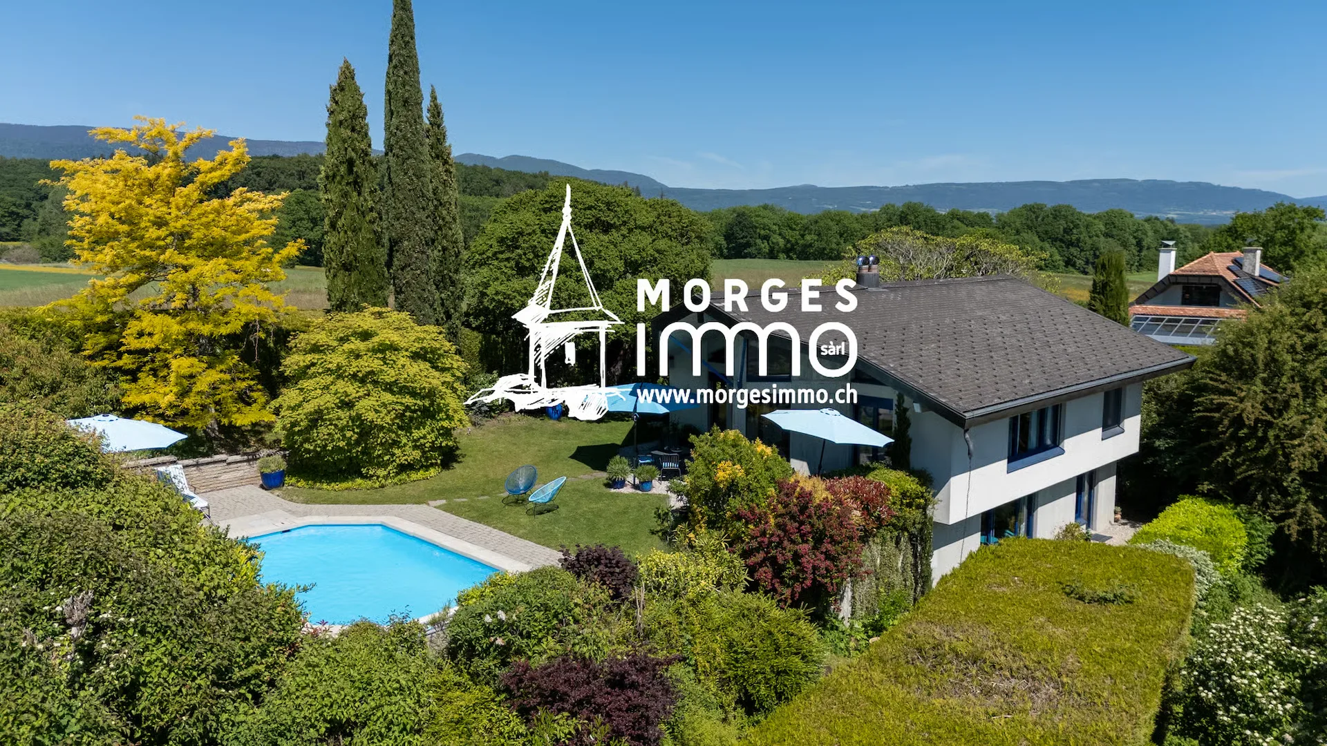 Einzelvilla mit 5.5 Zimmern und schönem Swimmingpool