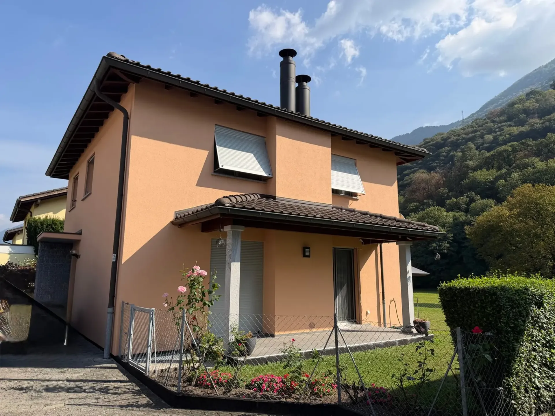 Einfamilienhaus 5.5 Zimmer in Contone Gambarogno