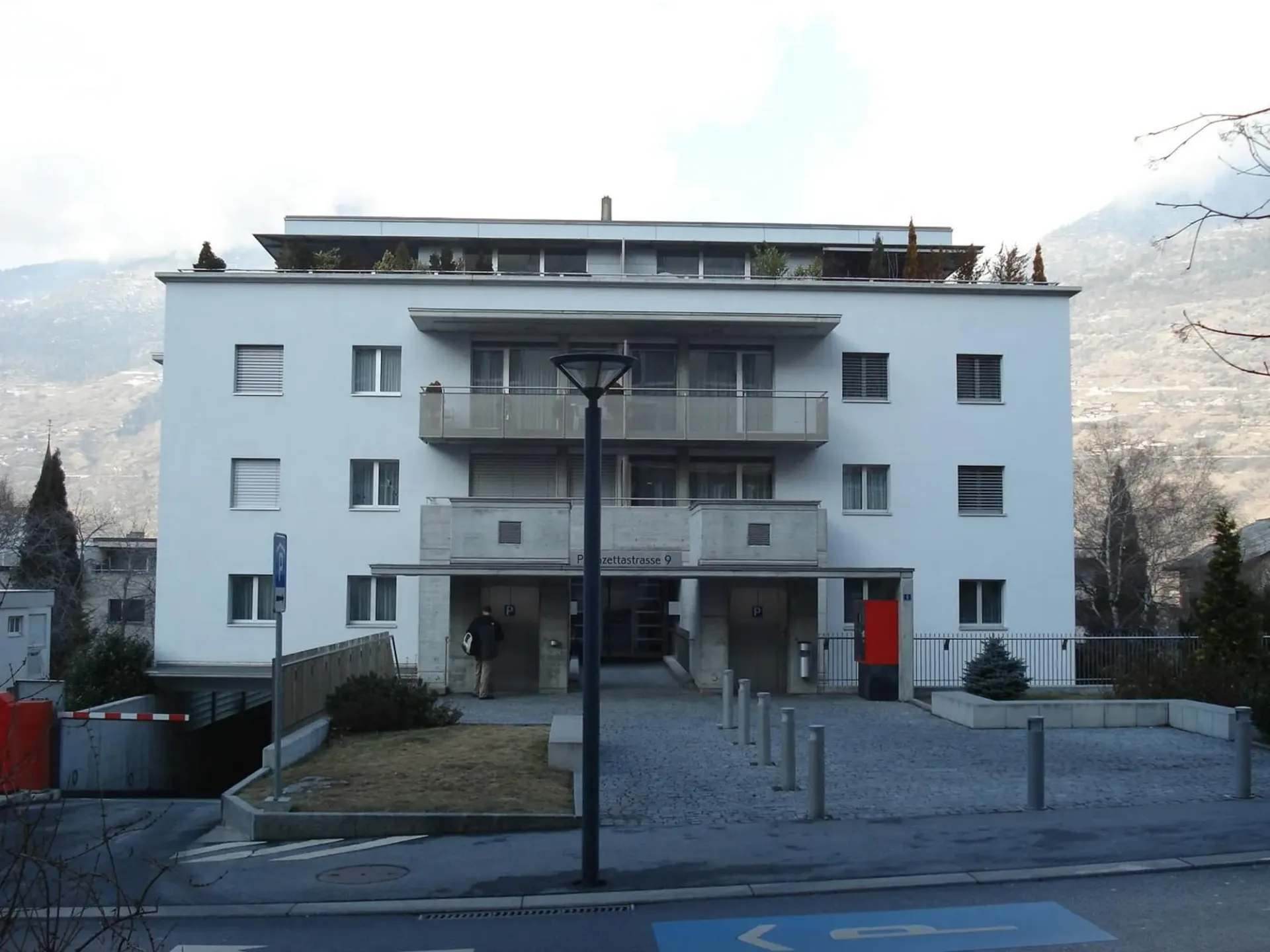 Innenparkplatz vis-à-vis Spital