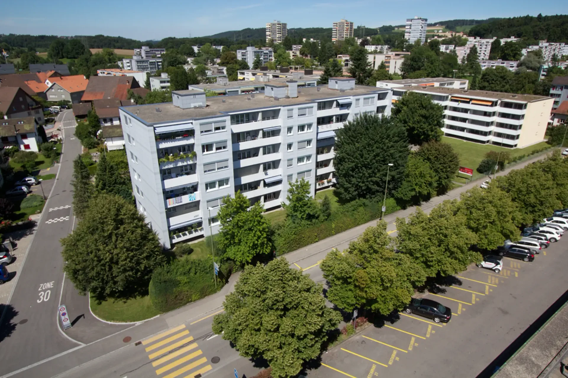 Moderne, helle Wohnung an zentraler Lage