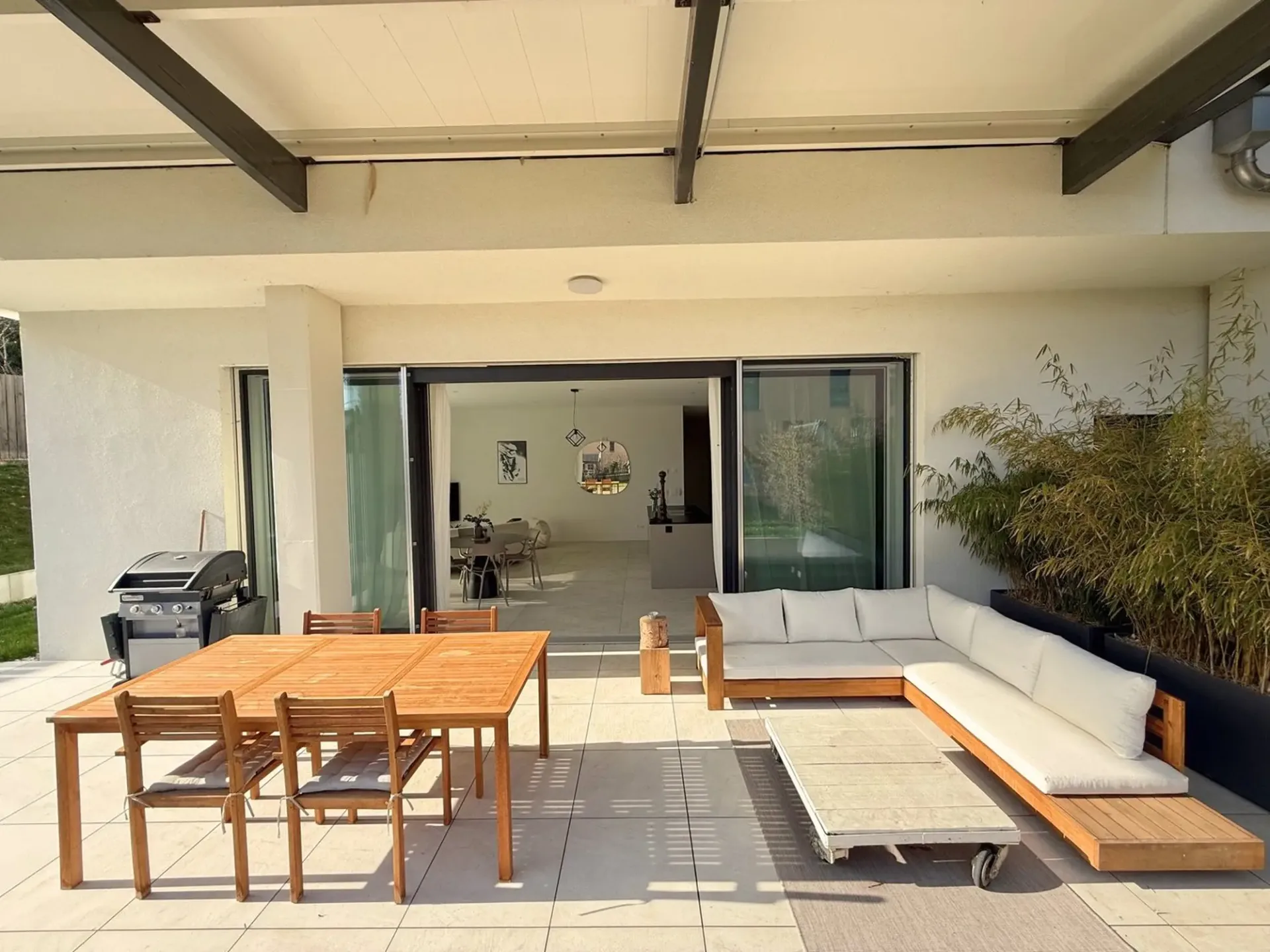 EXCLUSIVITÉ ! Bien d’exception avec terrasse et jardin privatif dans le quartier de La Coudre!