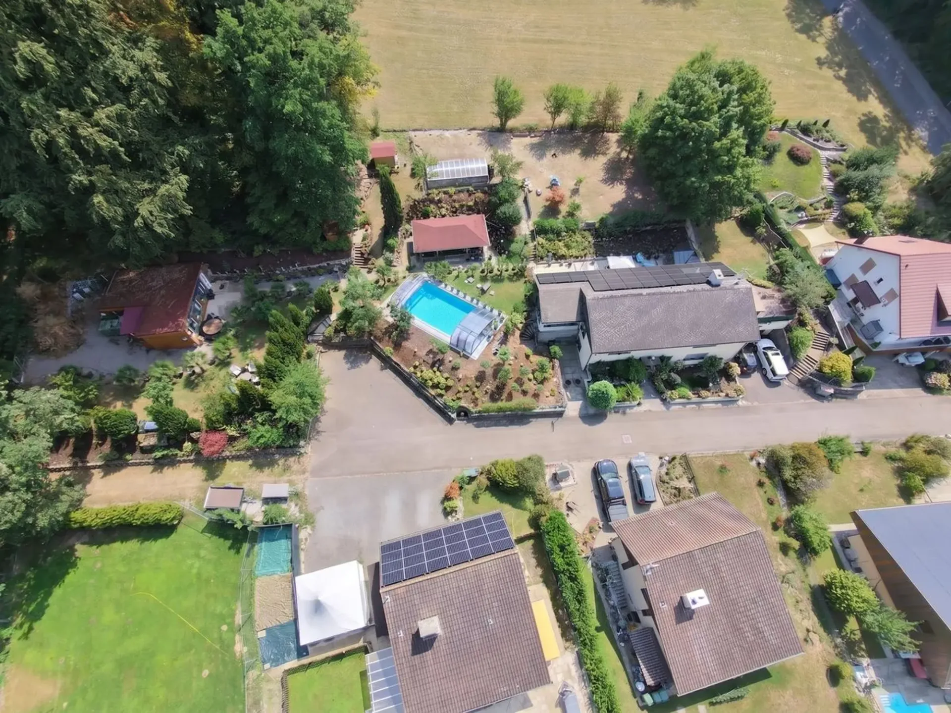 EINZIGARTIGE LUXUSRESIDENZ MIT PARKÄHNLICHER GARTENANLAGE