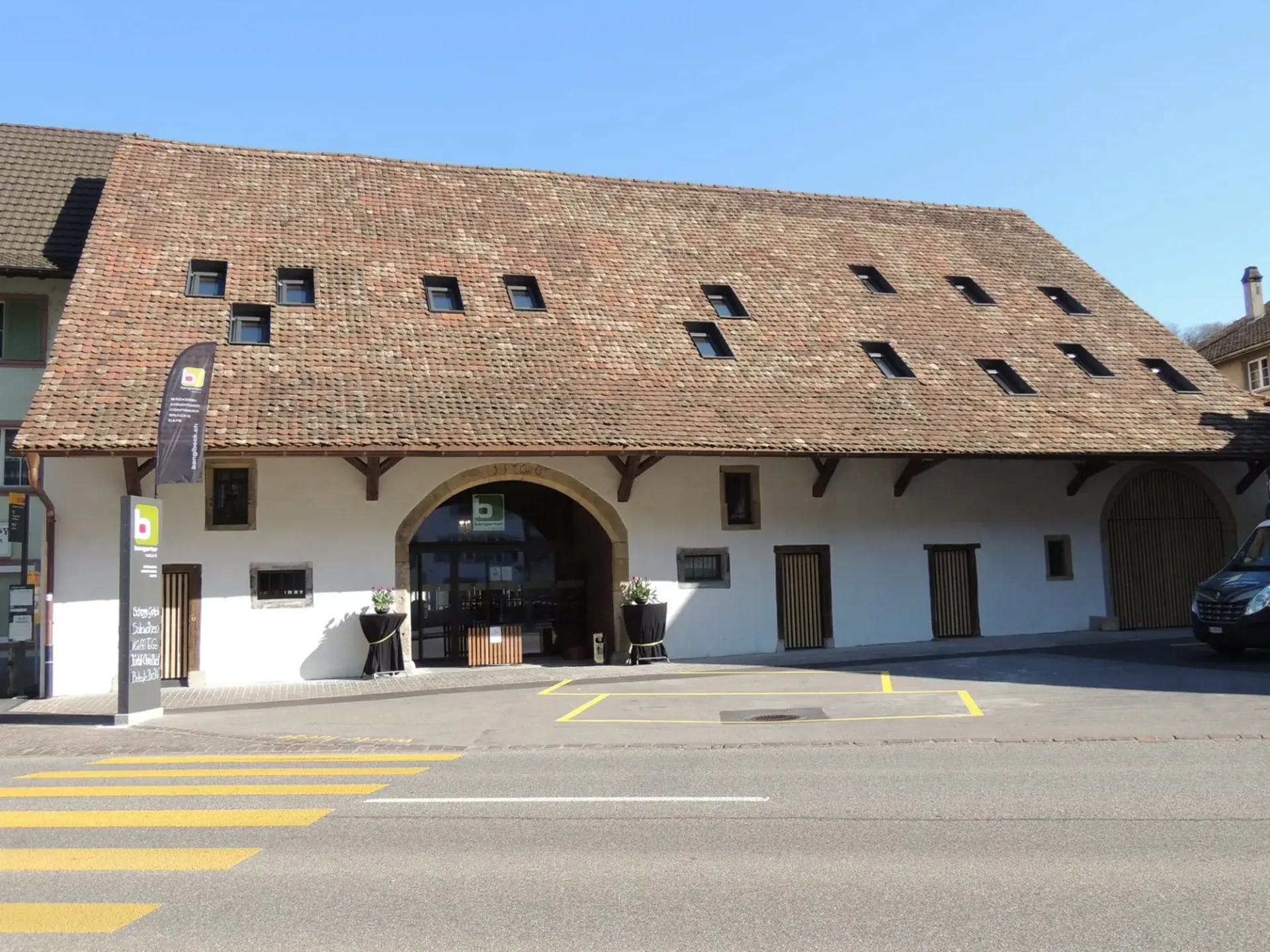 Gemeinsames Arbeiten / Wohnen unter einem Dach in Hölstein