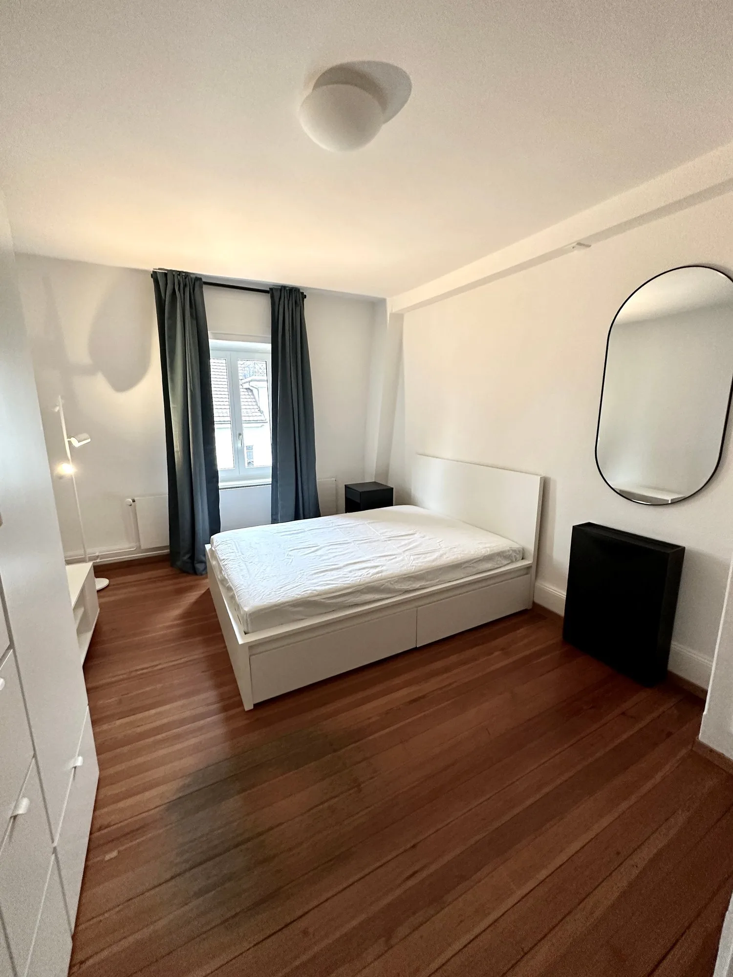 Centrally located in Oerlikon, we rent a furnished room
